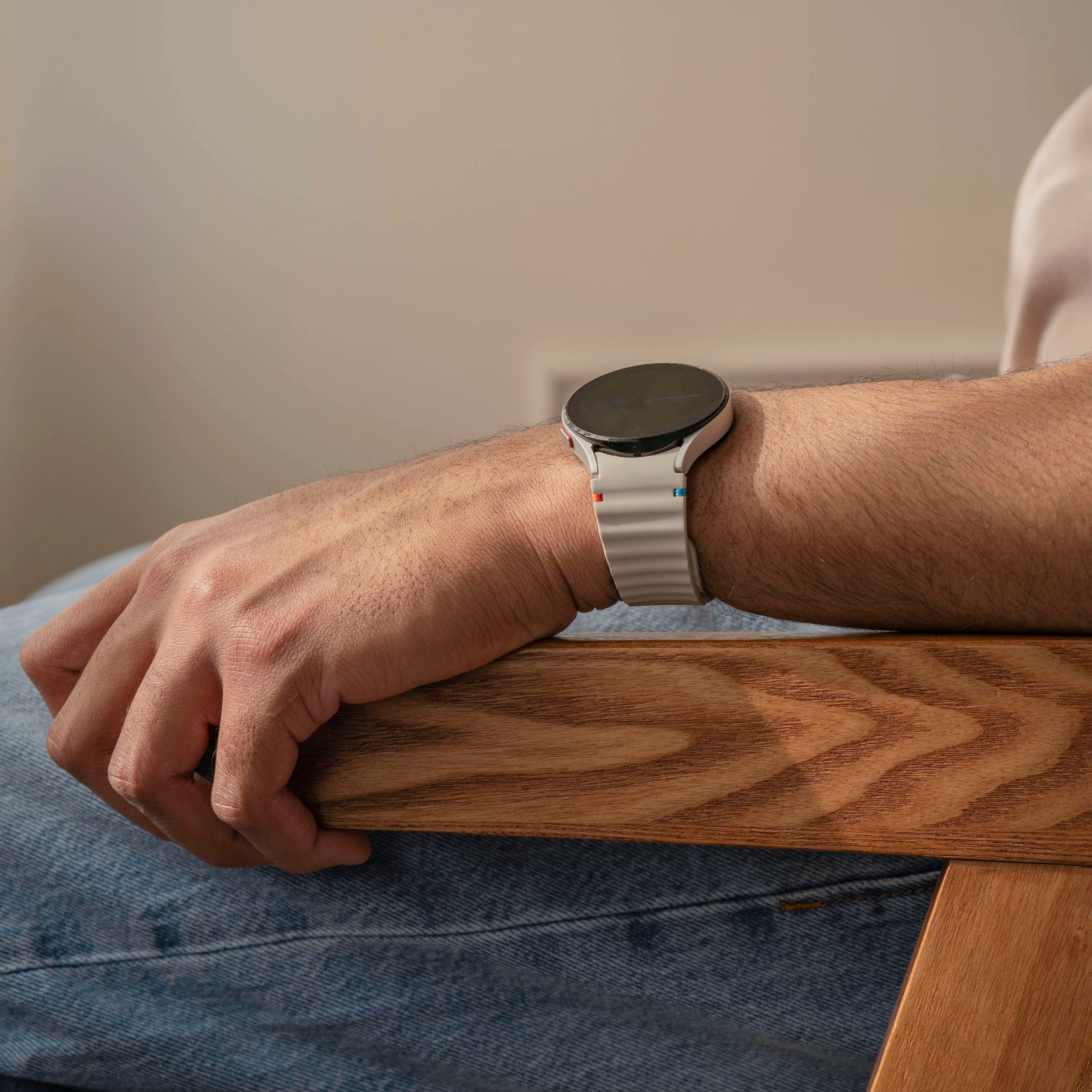 Samsung Galaxy Watch 4 40mm Wave Strap (Starlight)