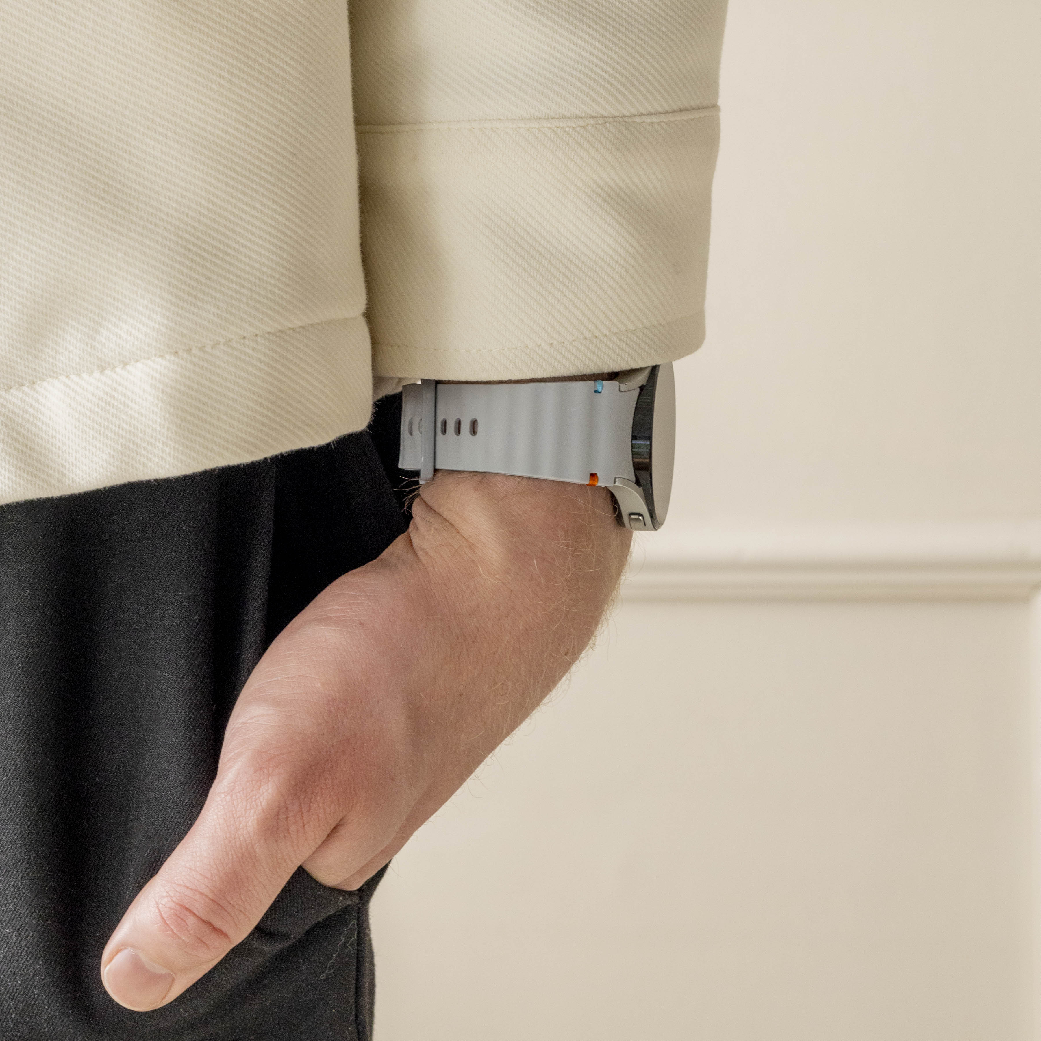 Samsung Galaxy Watch 7 - 44mm Wave Strap (Light Gray)