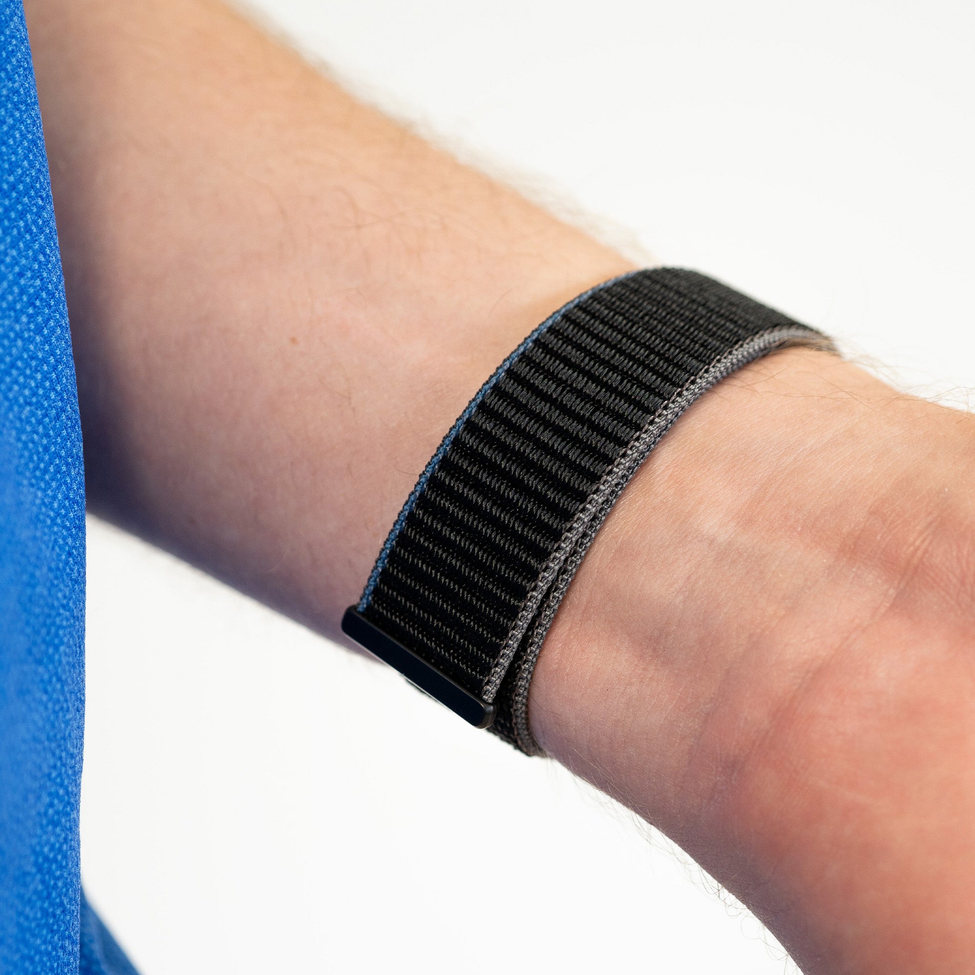 Vertikaler Nylonarmband (Holzkohle)