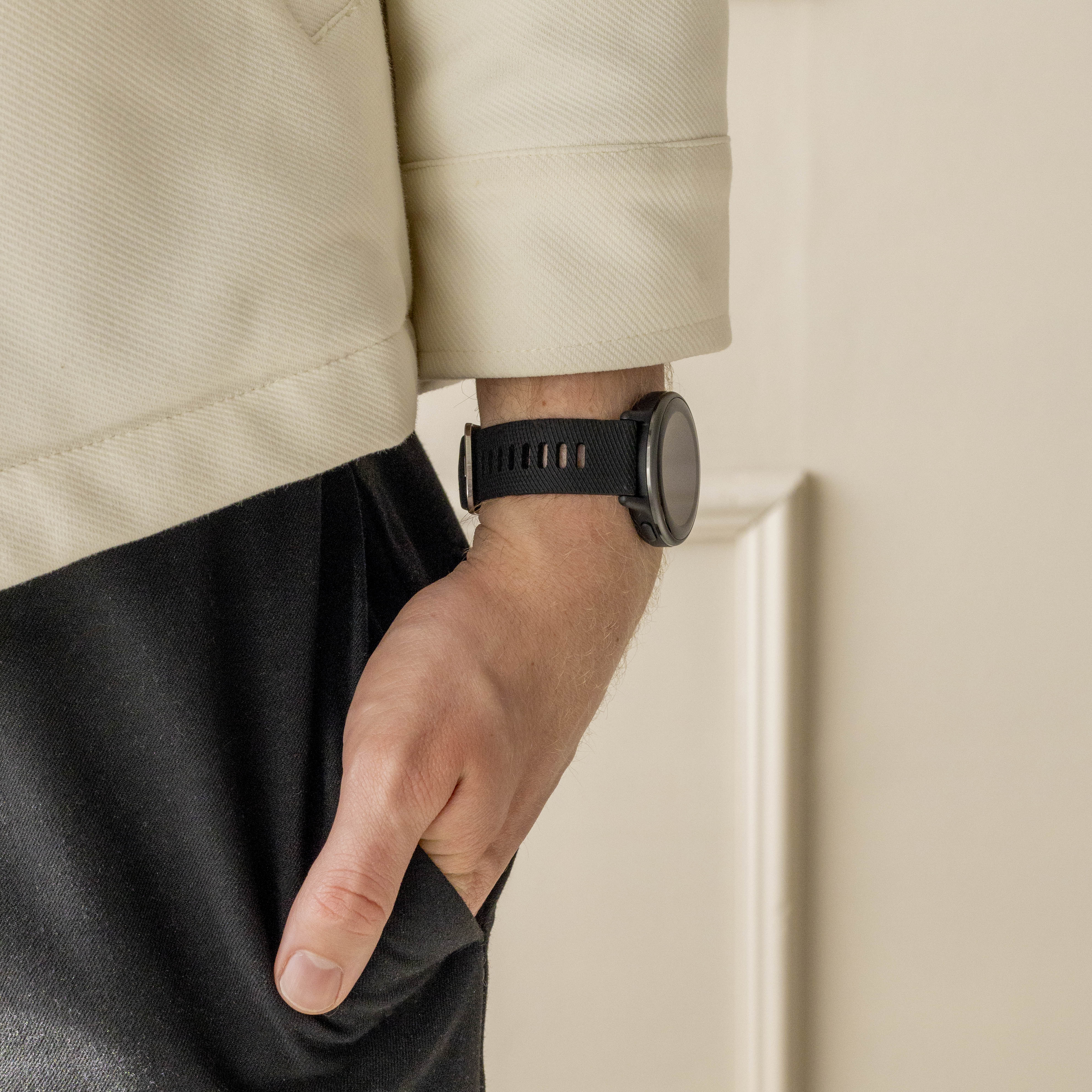 Coros Pace 2 Silikonarmband (Schwarz)