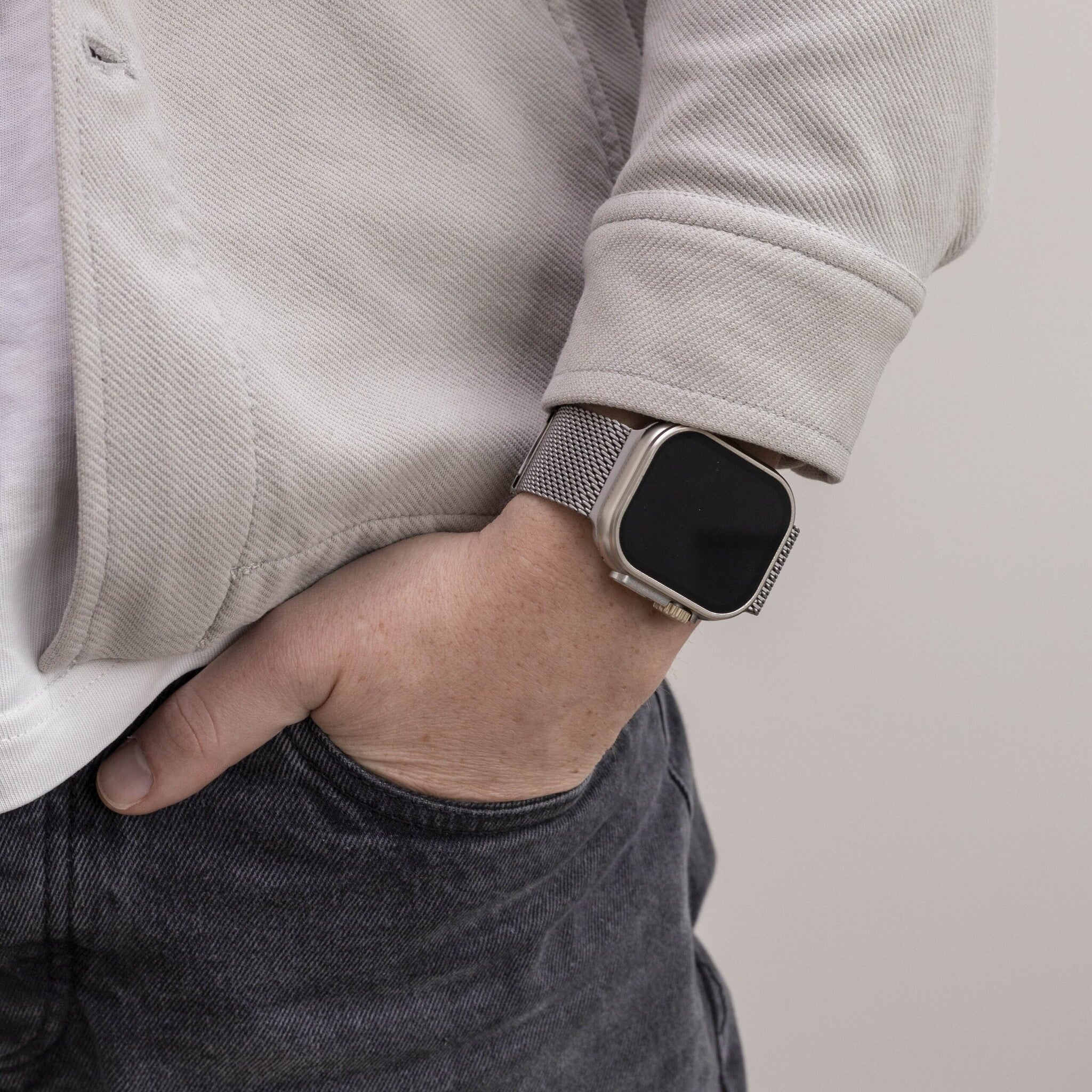 Apple Watch Titanium Milanese Strap (Titanium)