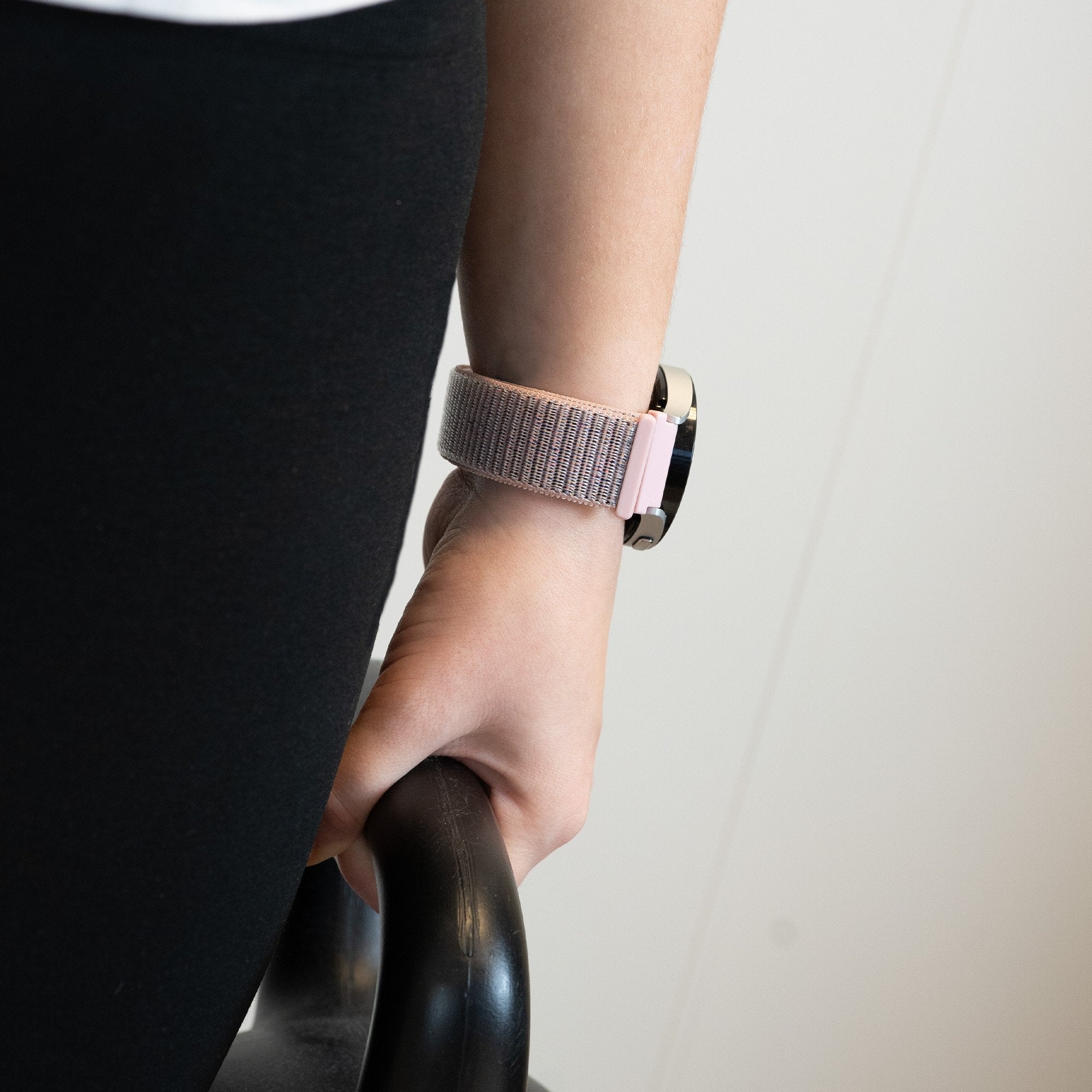 Bandz Garmin Vivomove Luxe Nylon Loop Armband (Rosa)