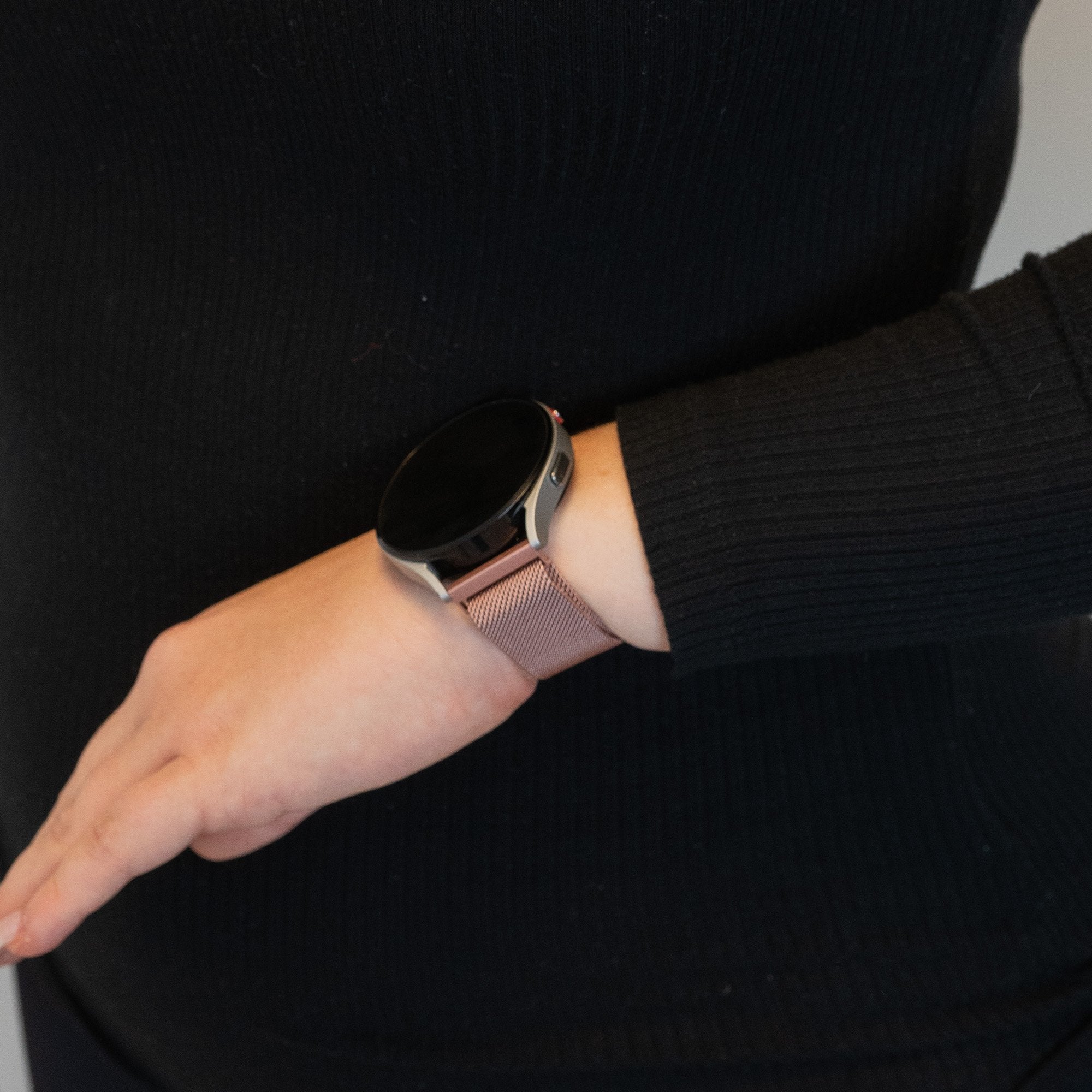 Bandz Garmin Approach S44 Milanese Loop Armband (Rosa)