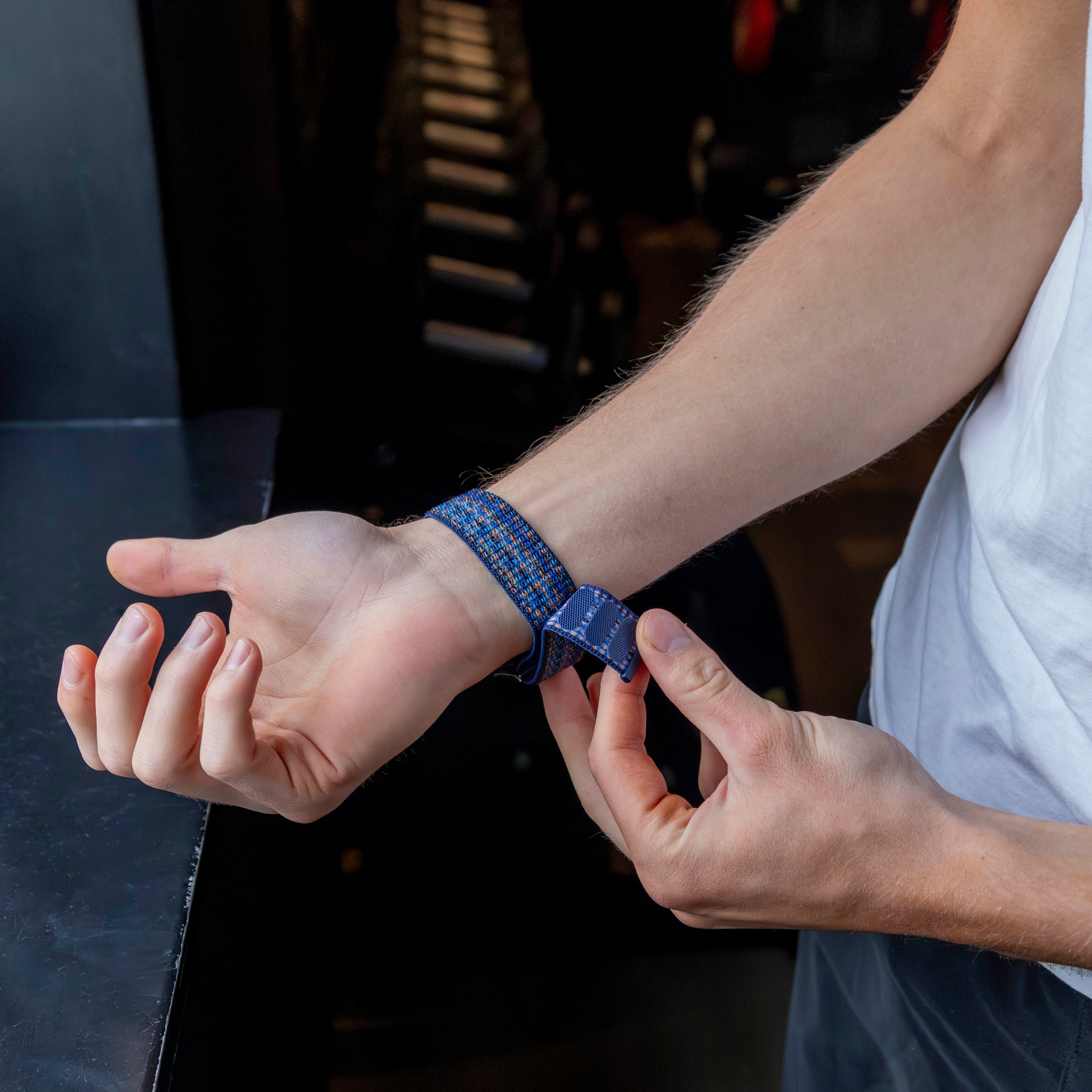 Bandz Samsung Galaxy Watch Ultra Nylon Loop Armband (Blau Mischung)