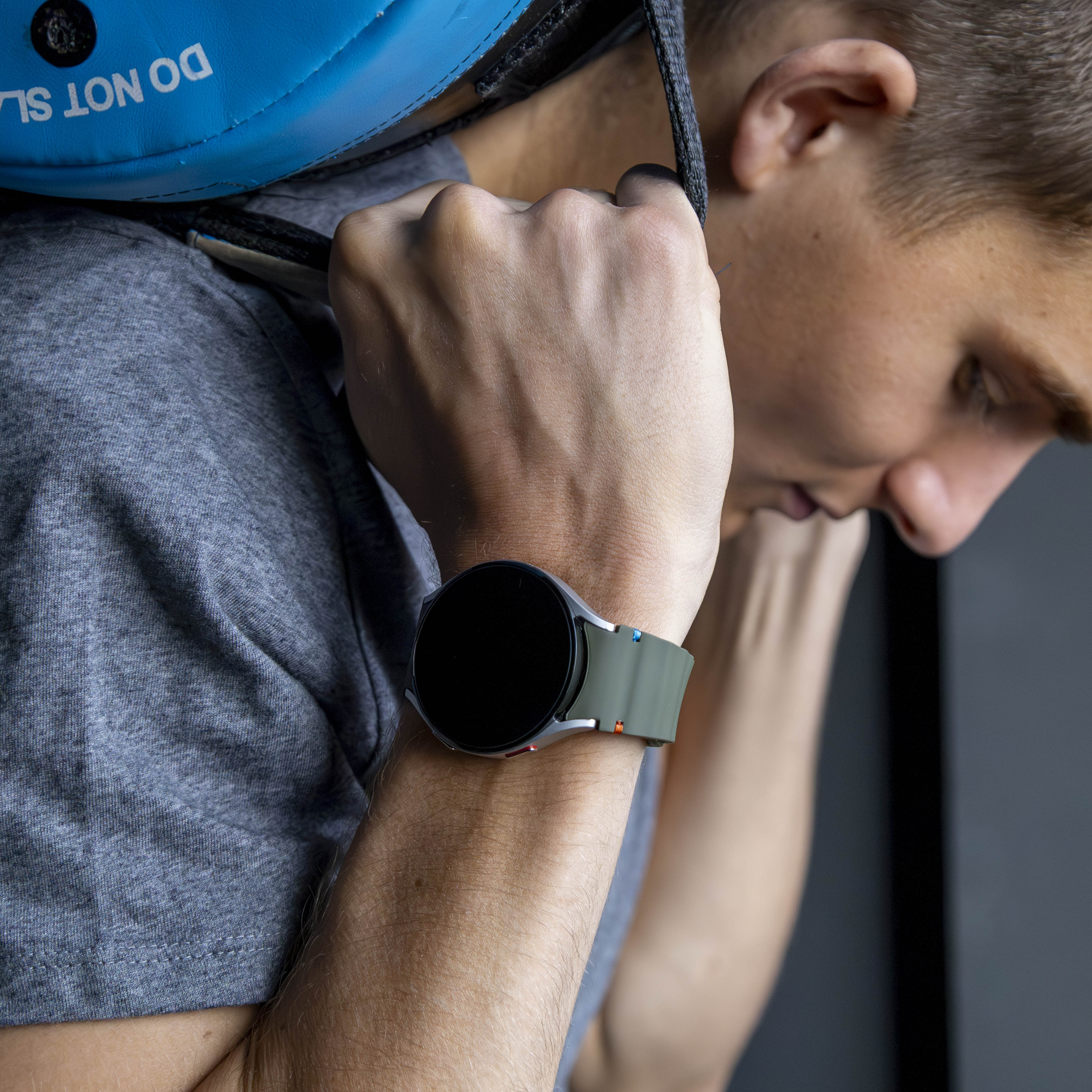 Samsung Galaxy Watch 4 40mm Wave Armband (Armeegrün)