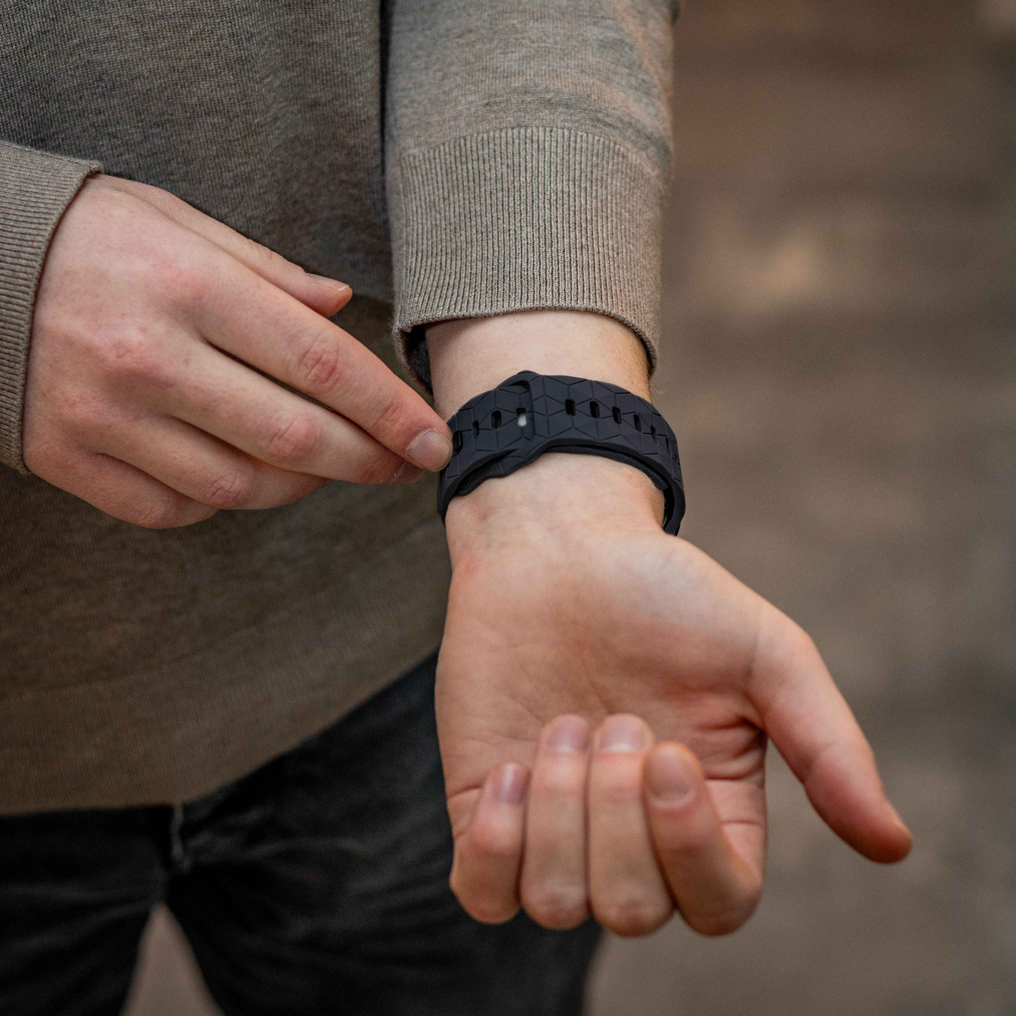 Bandz Samsung Galaxy Watch Ultra Silikonarmband 'Hexagons' (Schwarz)