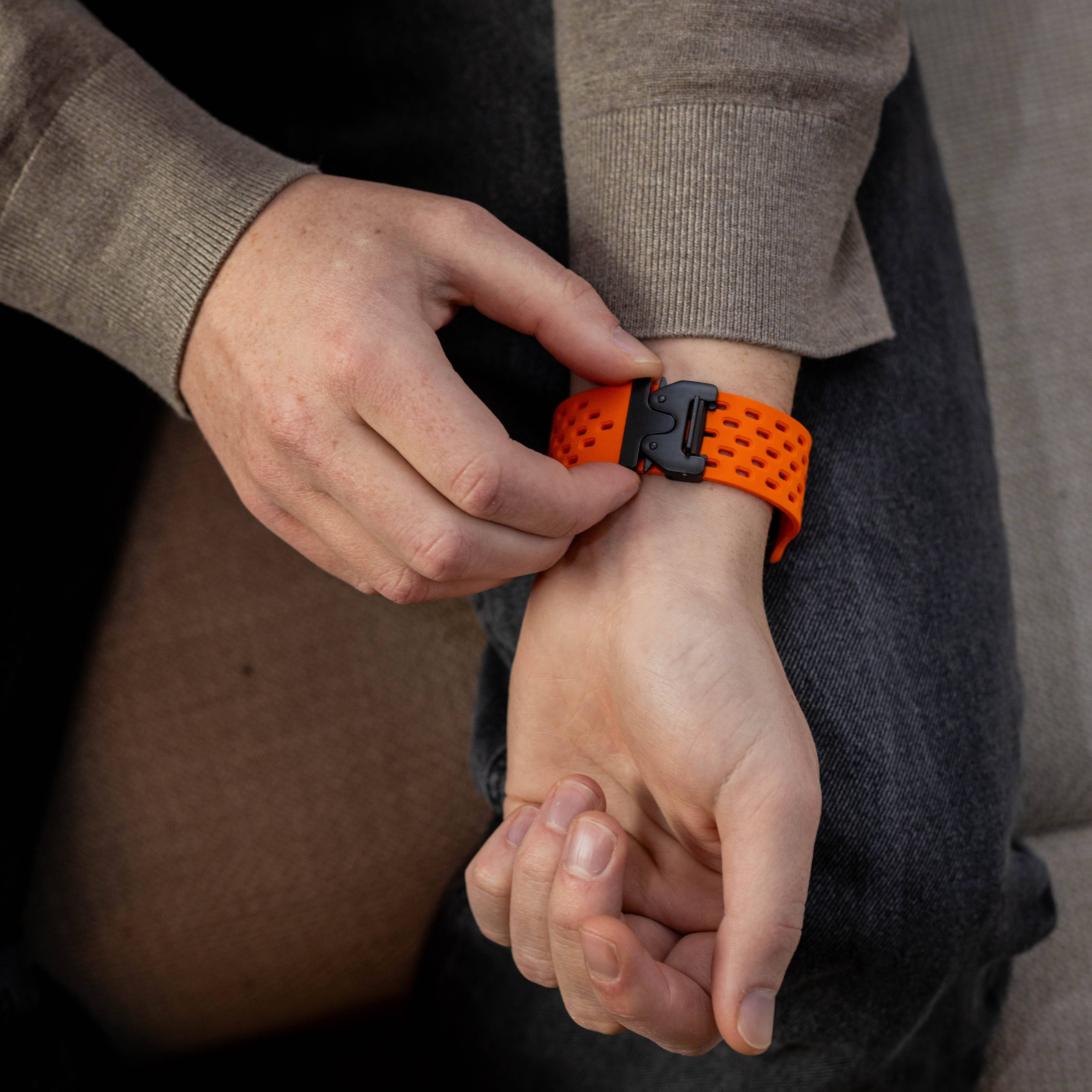 Apple Watch Silicone Air Strap with P-Buckle (Orange)