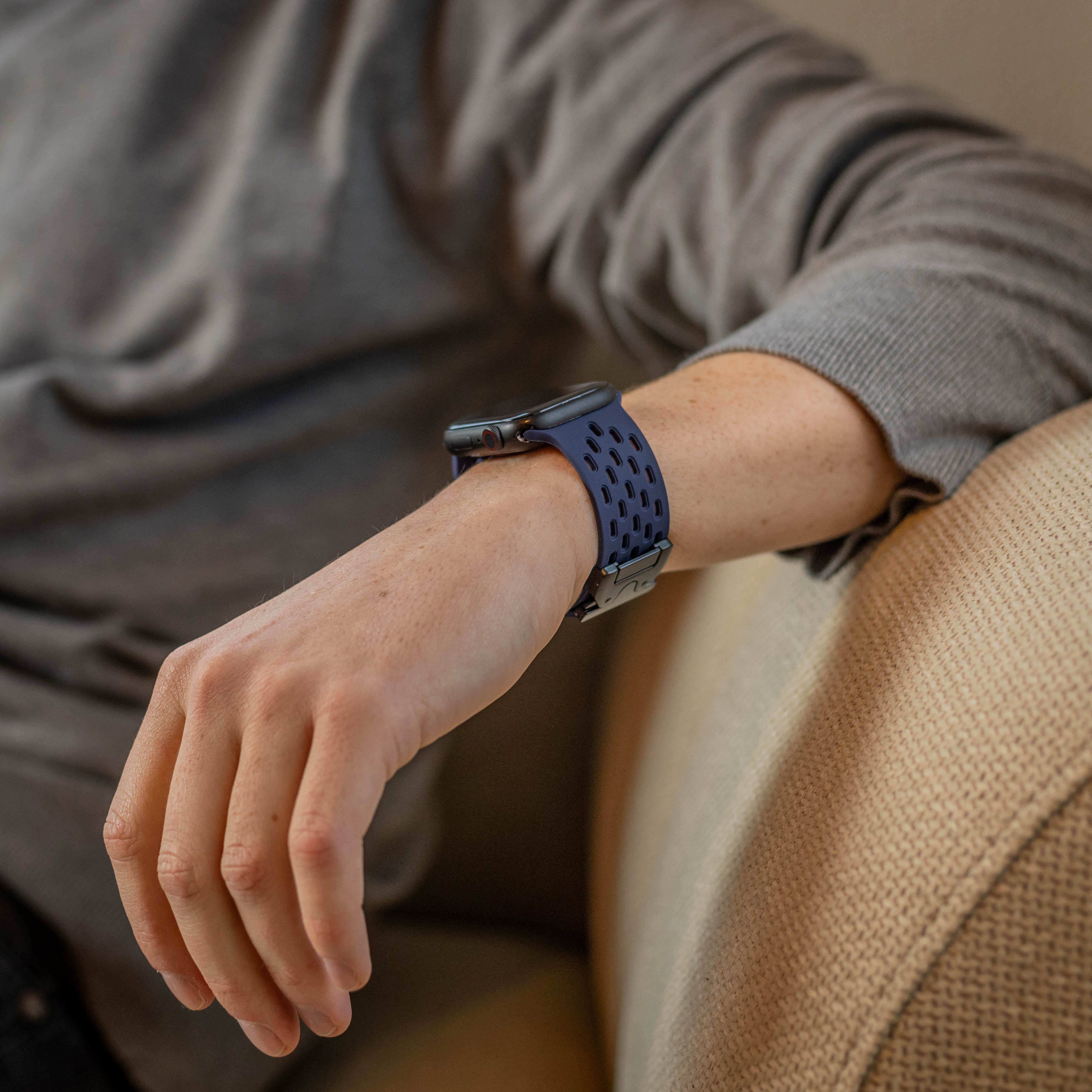 Apple Watch Silicone Air Strap with P-Buckle (Dark Blue)