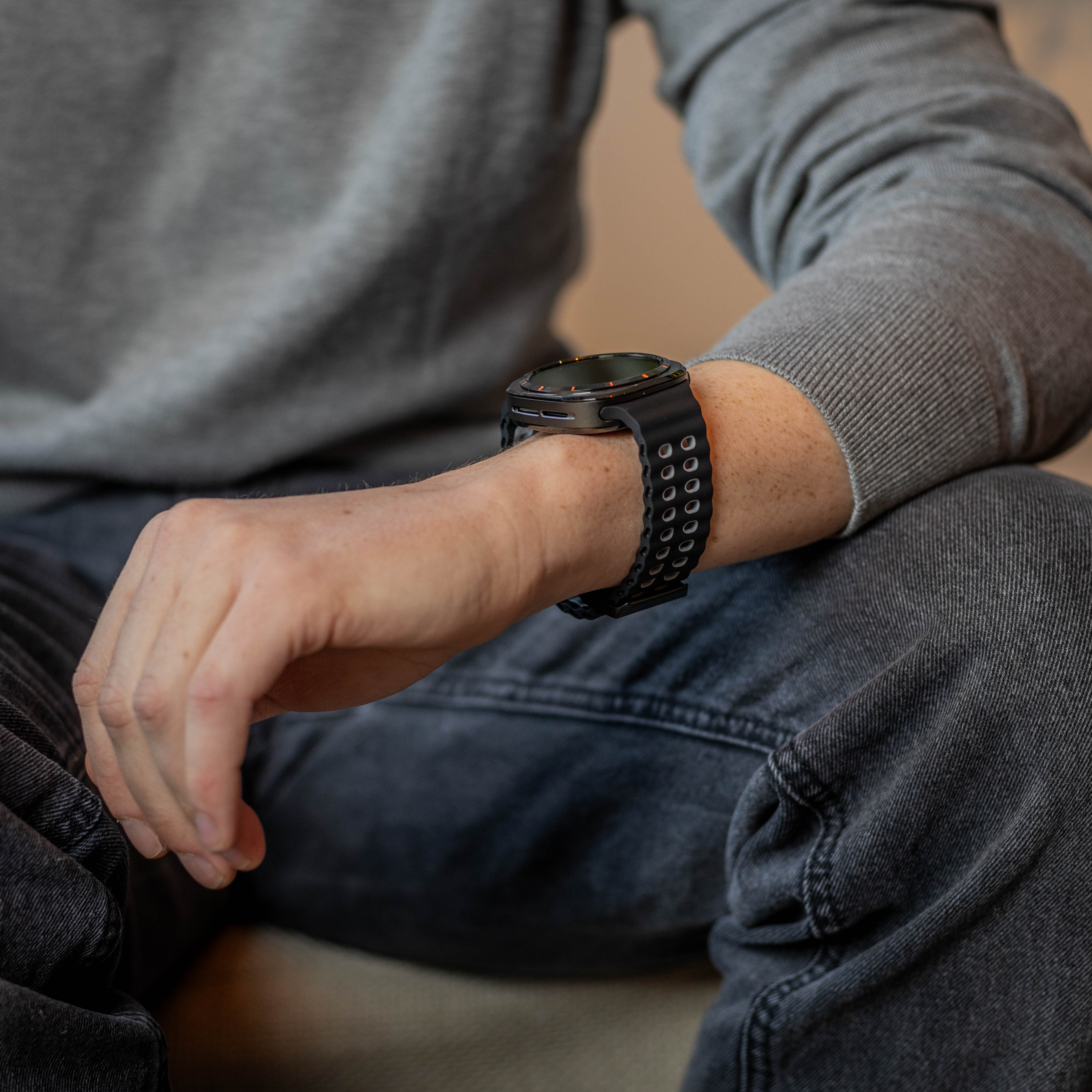 Samsung Galaxy Watch Ultra Wave Silikonarmband (Schwarz/Grau)