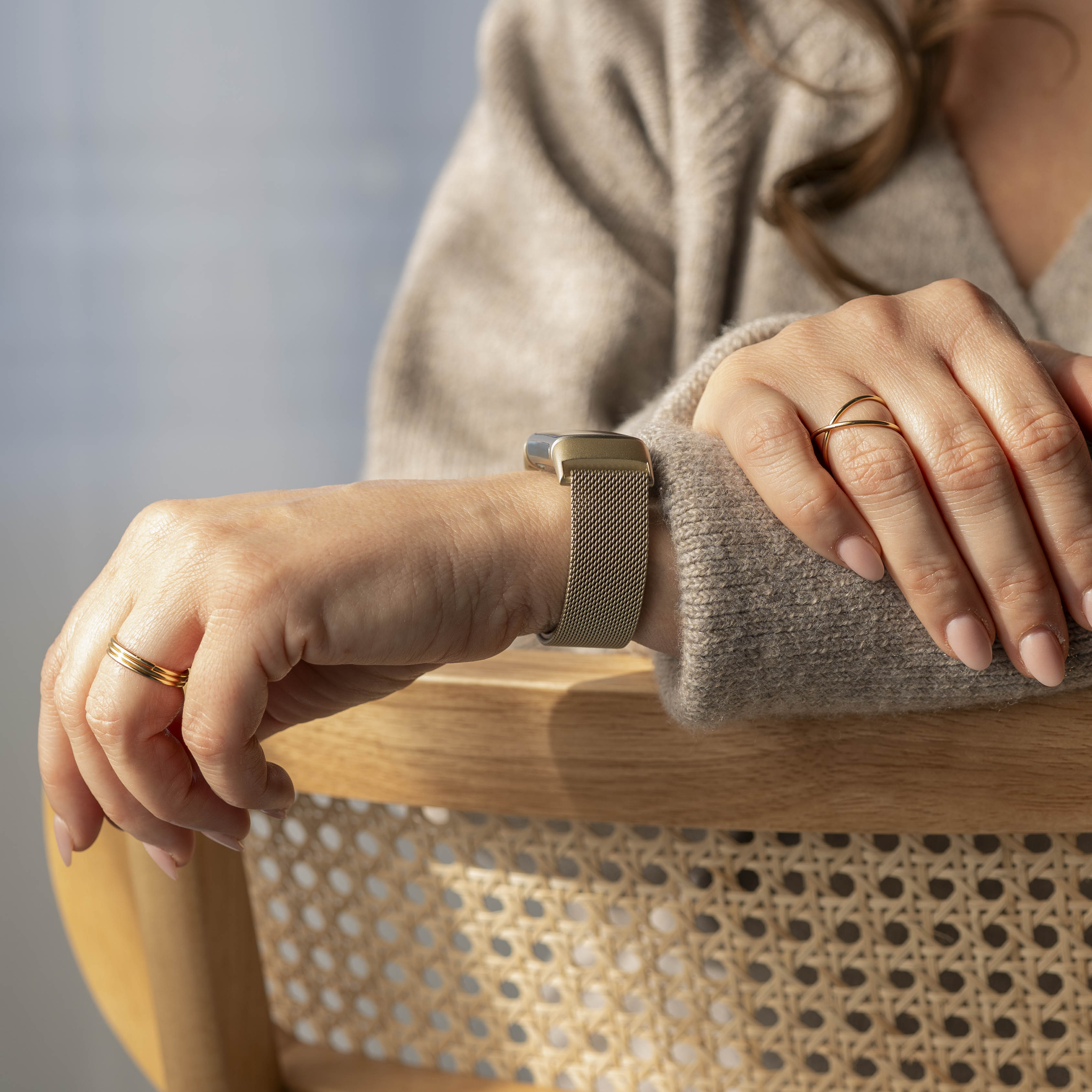 Fitbit Charge 5 Milanese Strap (Champagne)