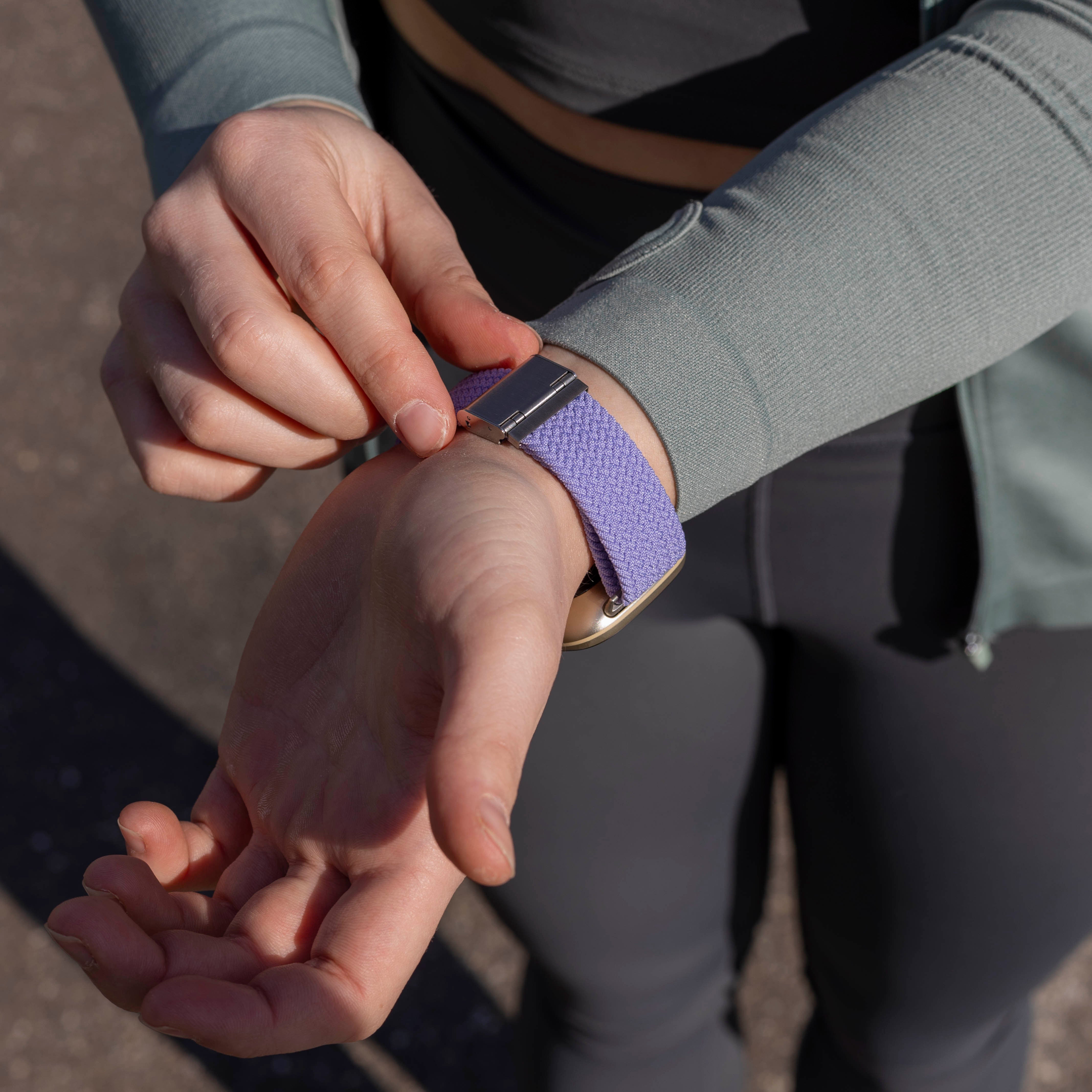 Fitbit Versa 3 verstellbares geflochtenes Armband (Lila)