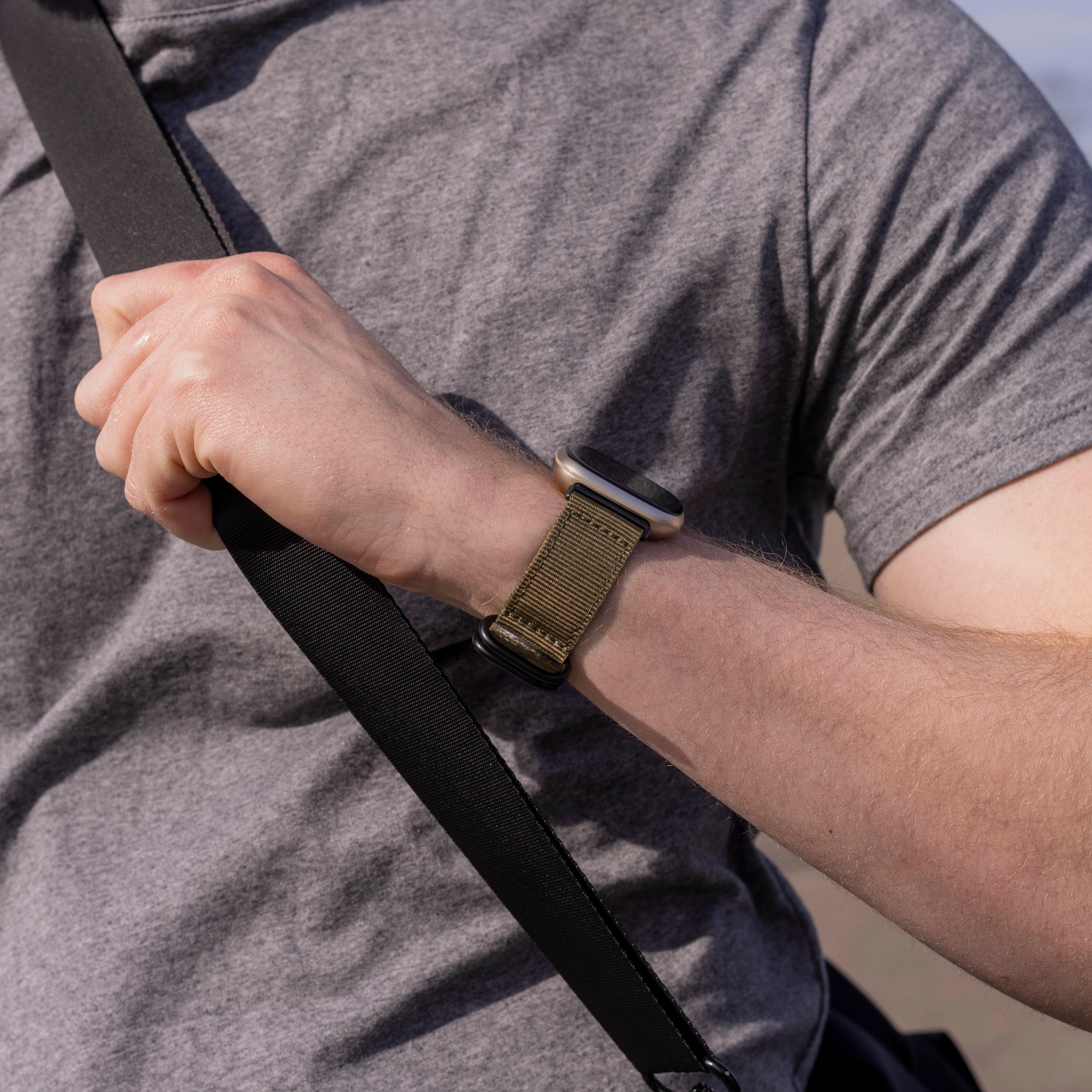 Fitbit Versa 3 Nylonschnallenband (Grün)