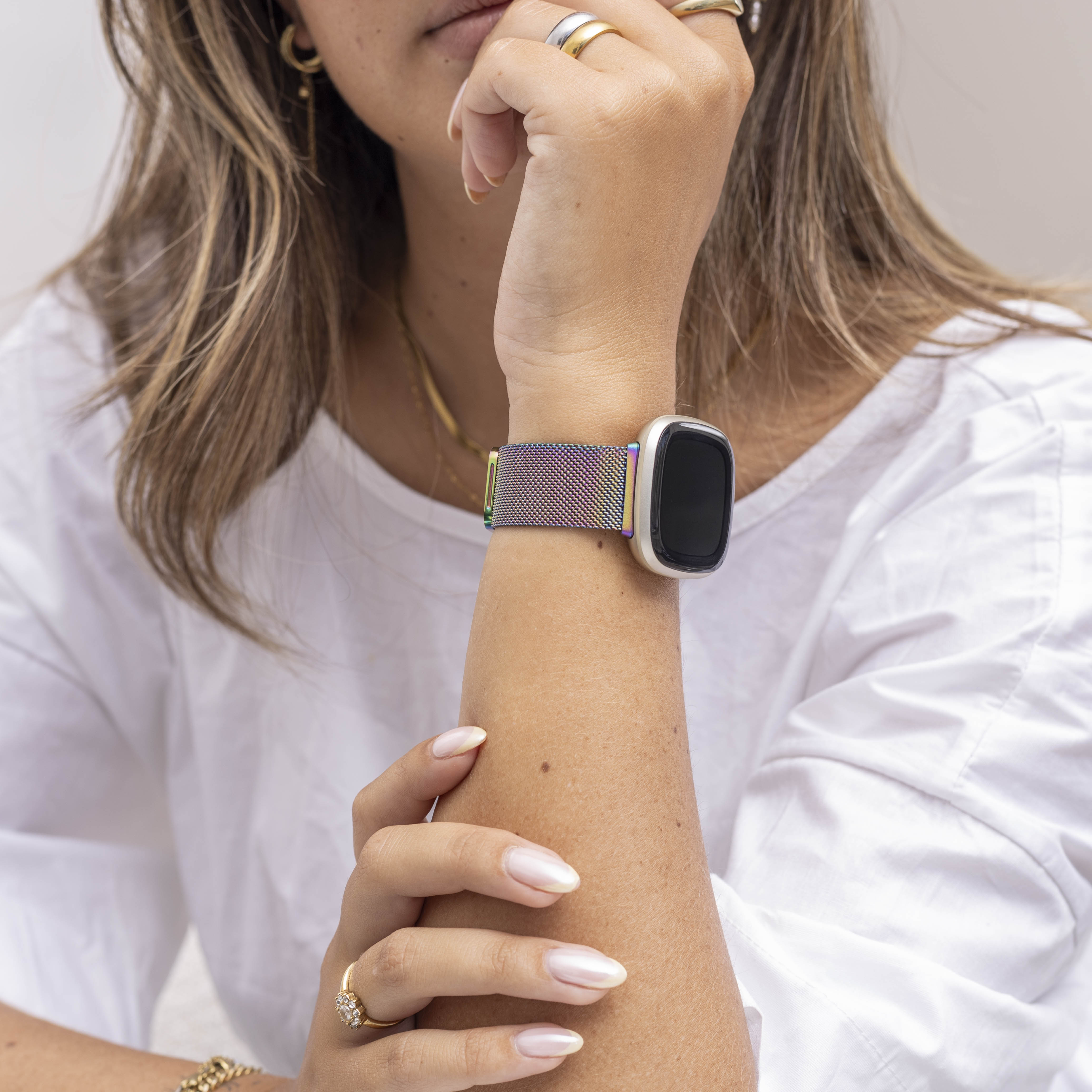 Fitbit Versa 3 Milanese Armband (Regenbogen)