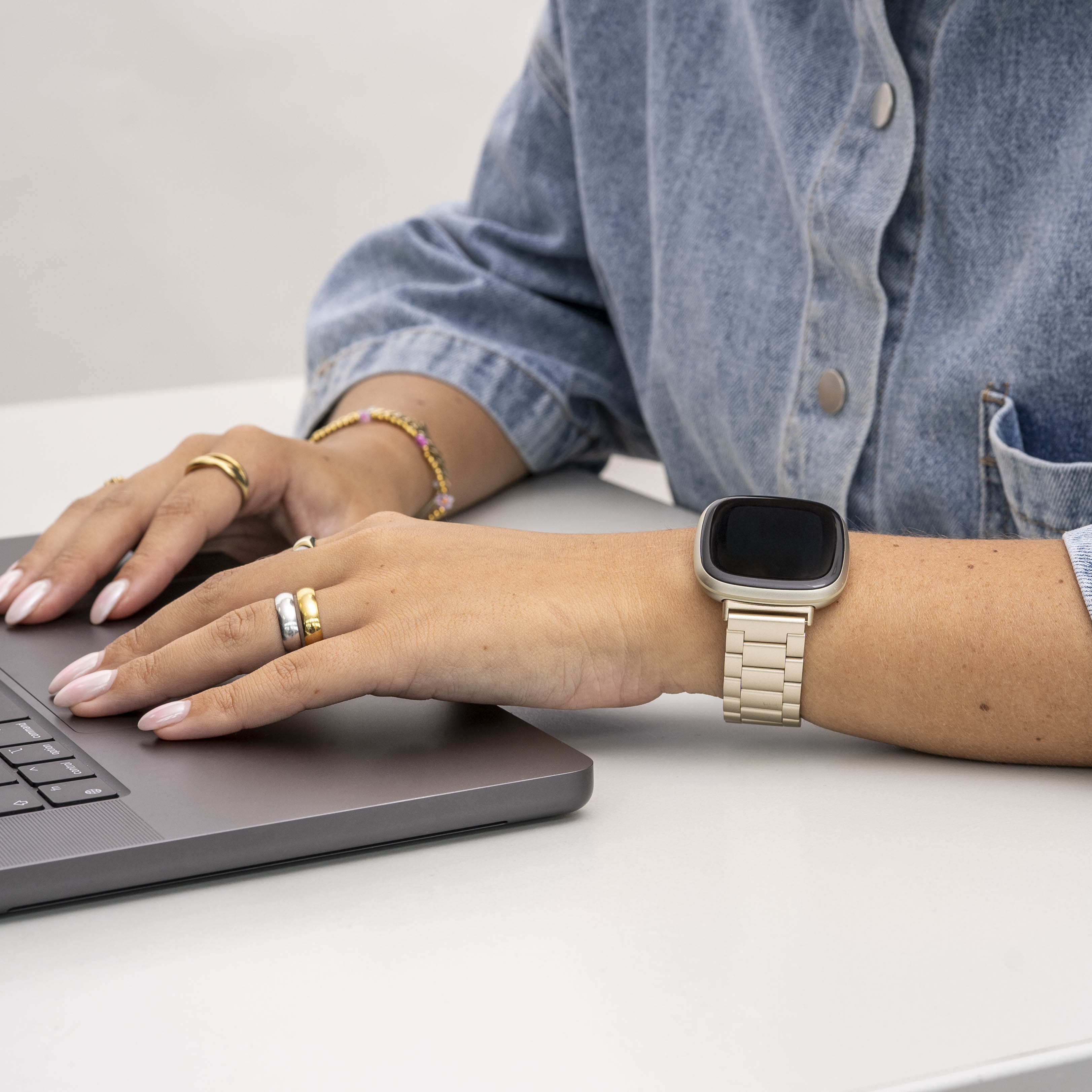 Fitbit Versa 3 Stahlband (Champagner Gold)