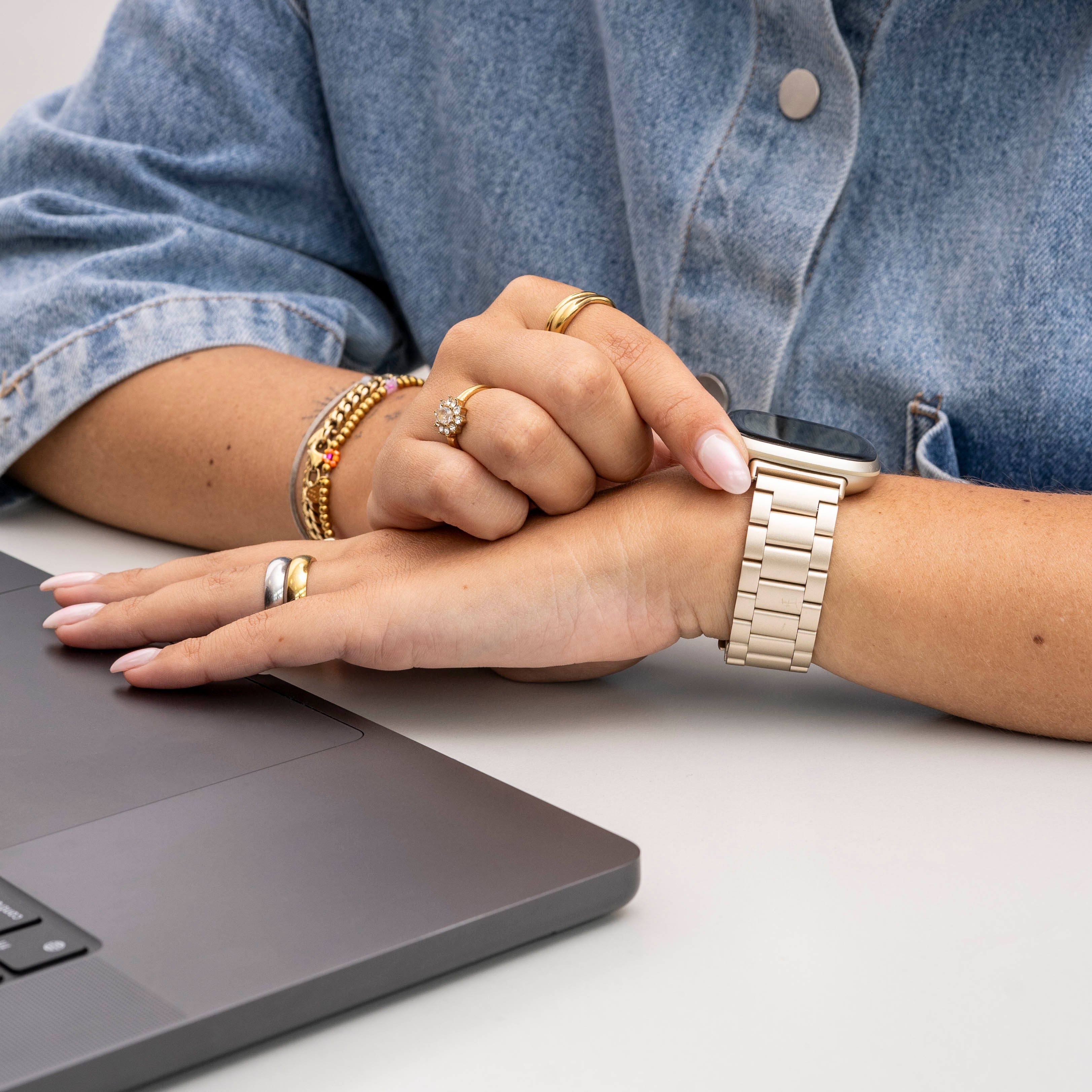 Fitbit Versa 3 Stahlband (Champagner Gold)