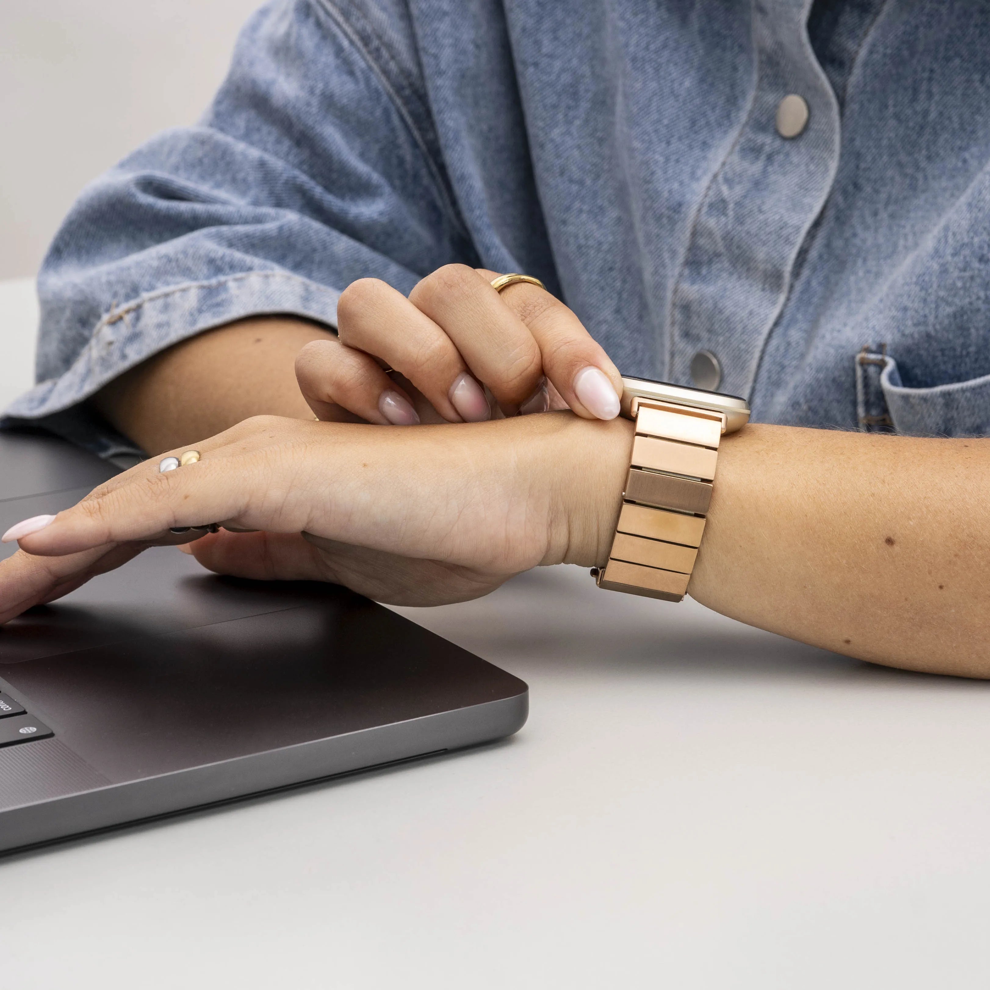 Fitbit Sense Armband Metall (Roségold)