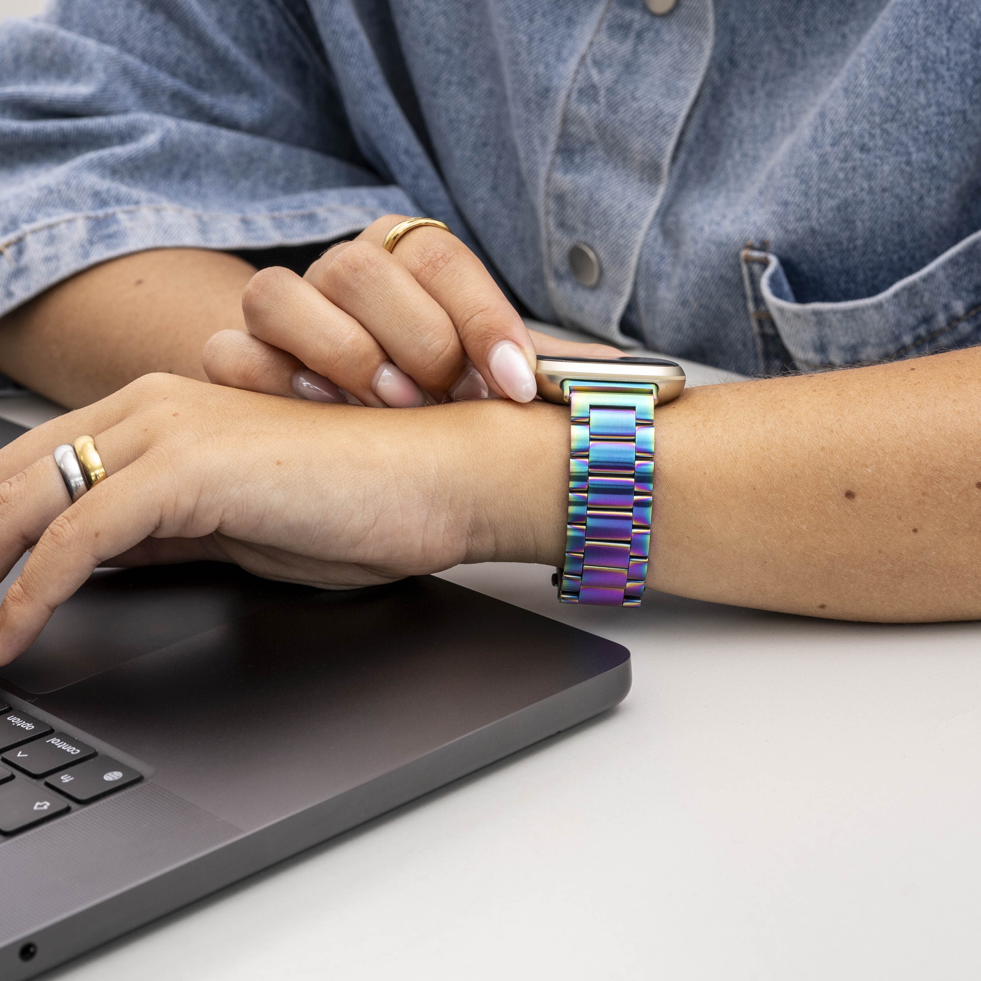 Fitbit Sense Gliederarmband (Regenbogen)