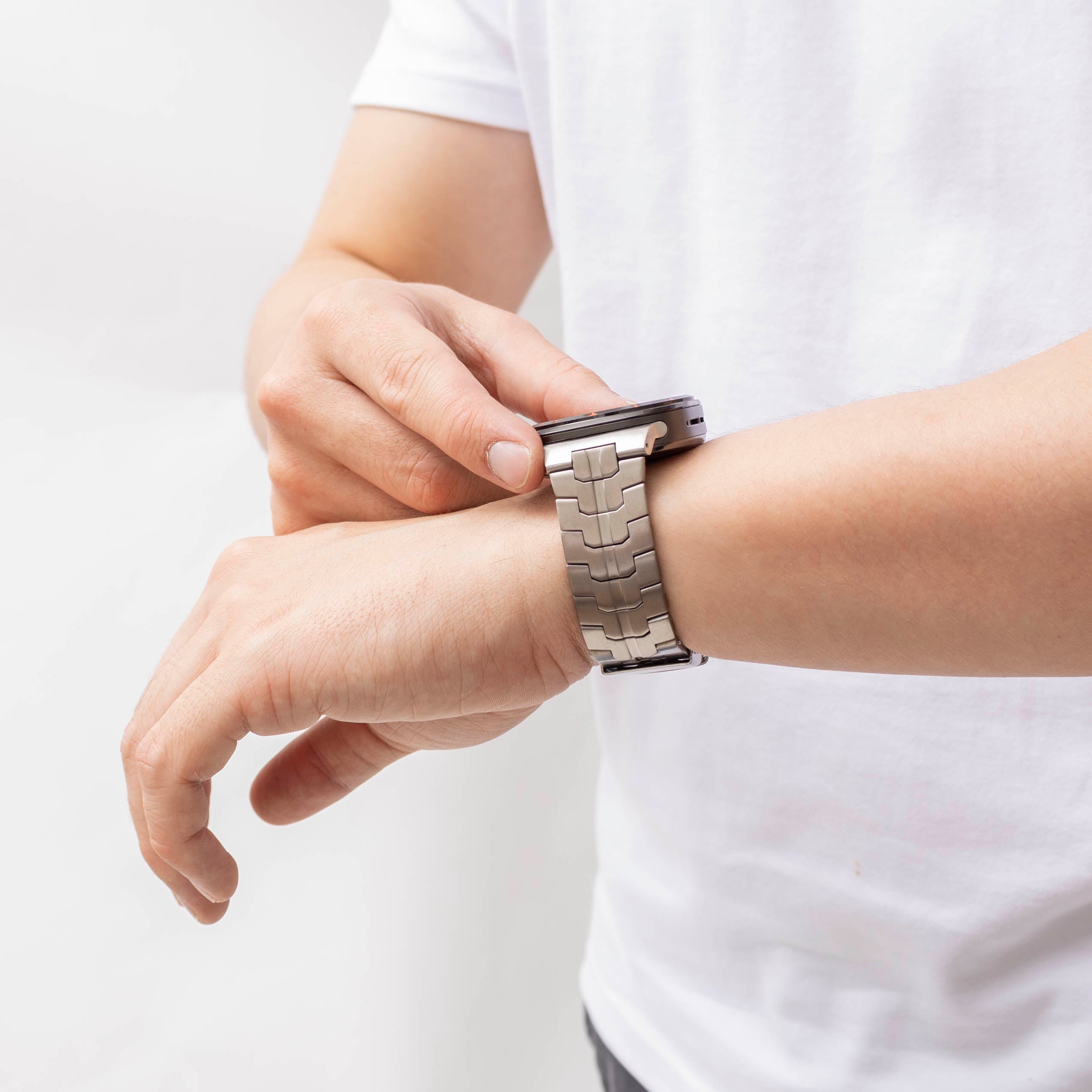 Samsung Galaxy Watch Ultra 'Iron' Titanium Strap (Silver)