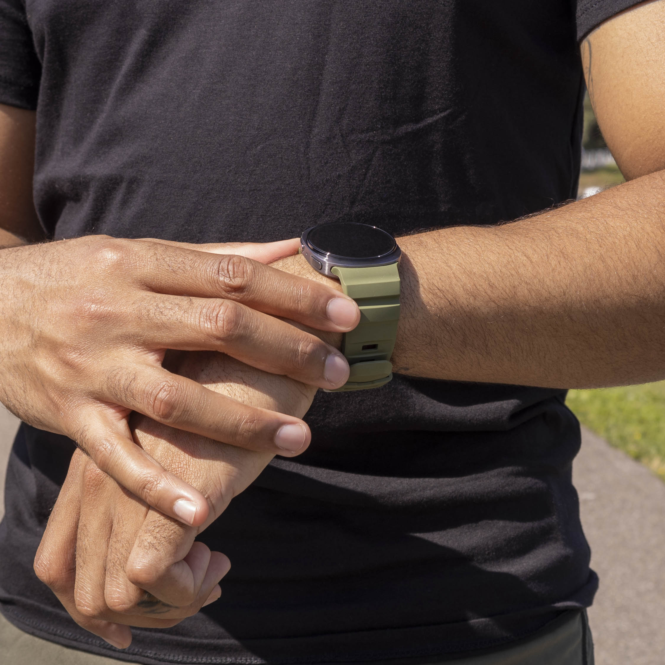 Samsung Galaxy Watch 8 - 44mm Extreme Silikonarmband (Olivgrün)