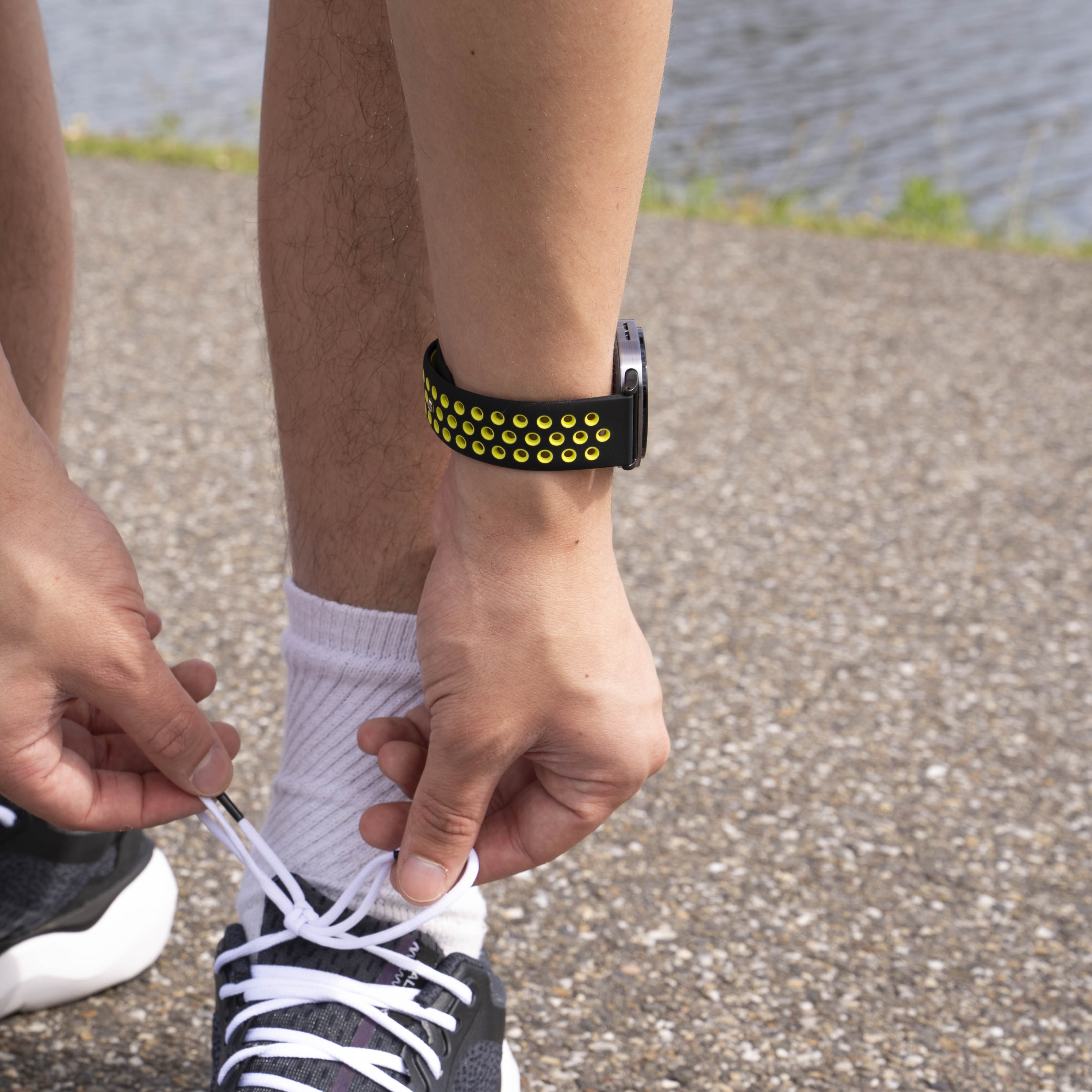 Samsung Galaxy Watch 8 Classic Sportarmband (Schwarz/Gelb)