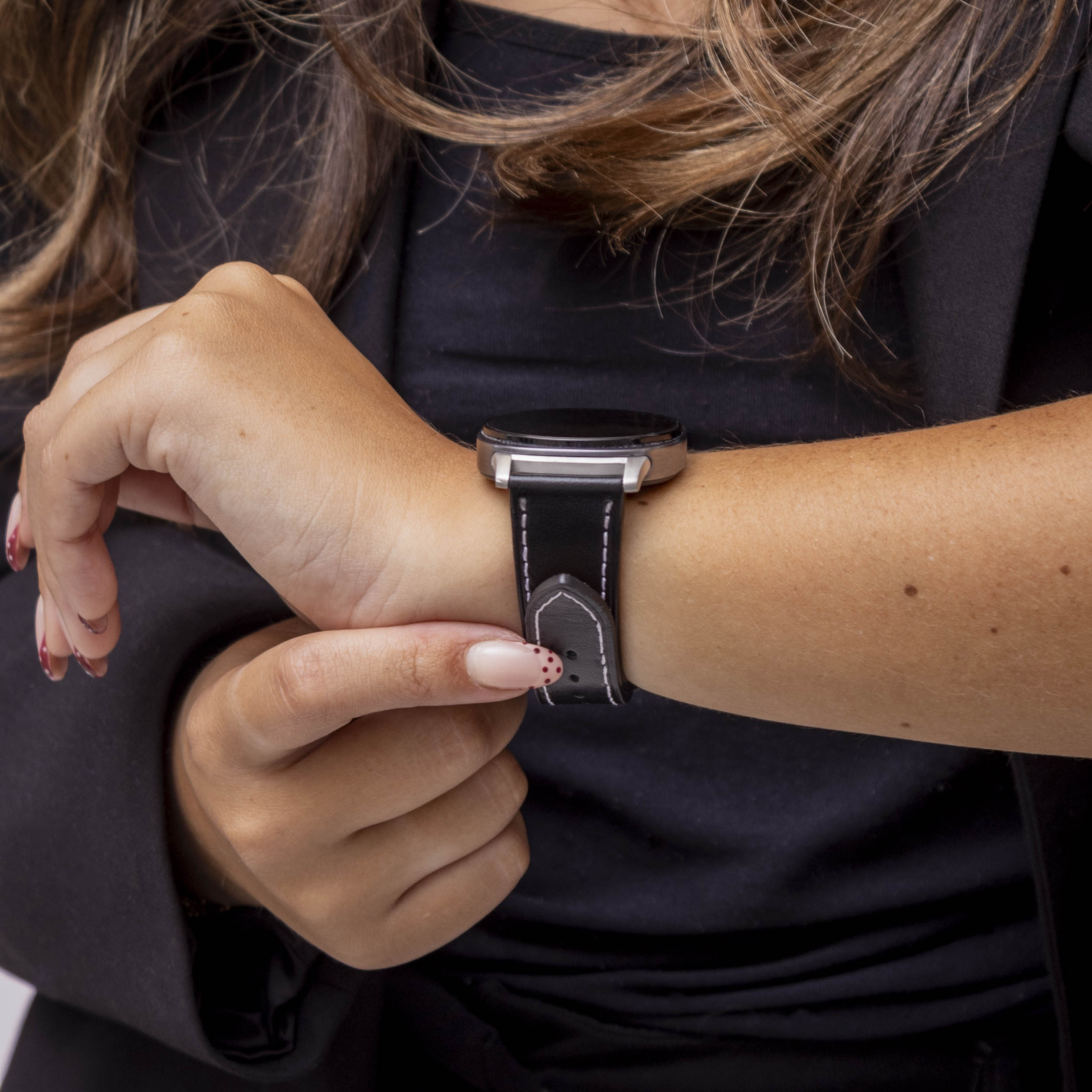 Samsung Galaxy Watch 8 - 44mm Klassisches Lederarmband (Schwarz)