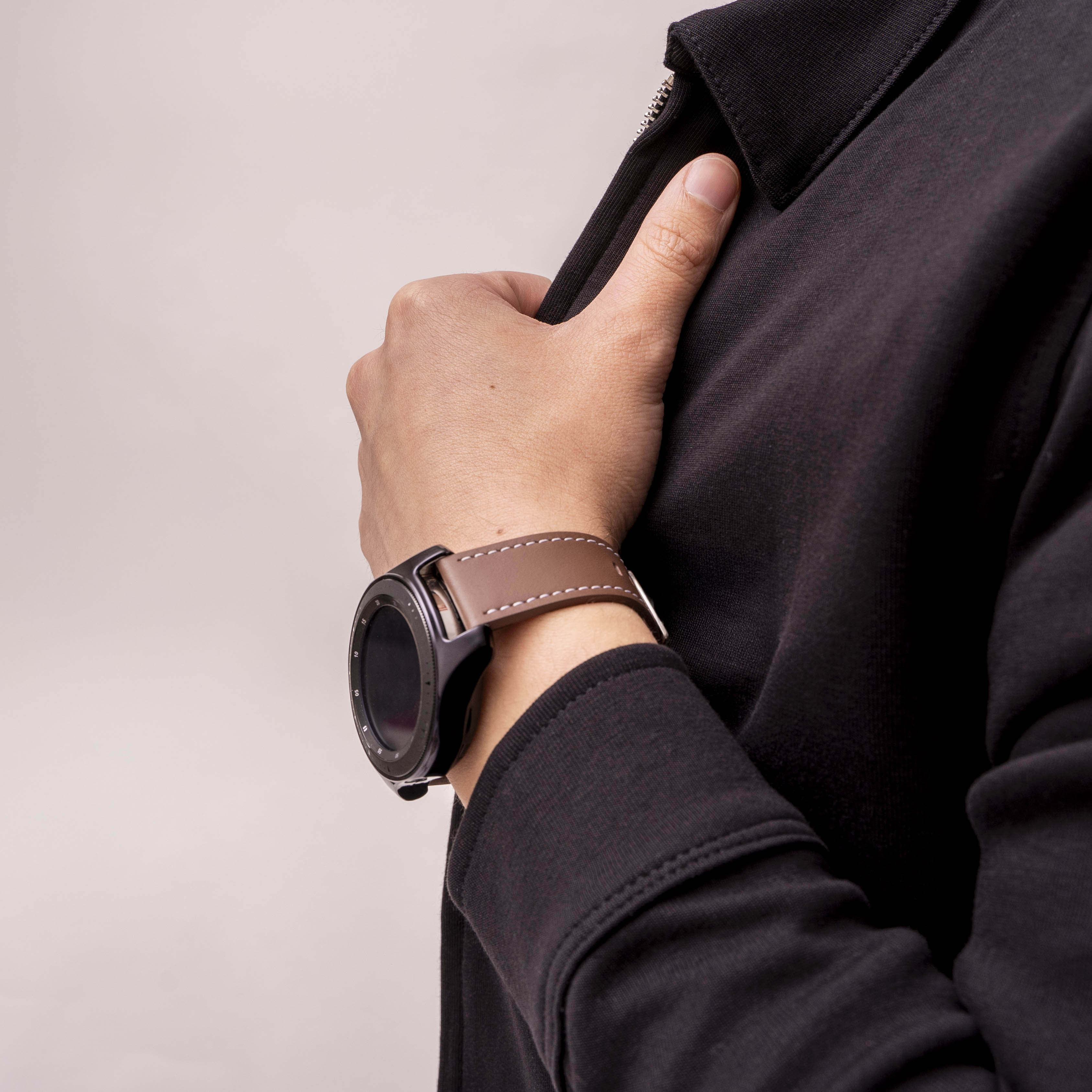 Polar Grit x 'One Push' Leder-Armband (dunkelbraun)