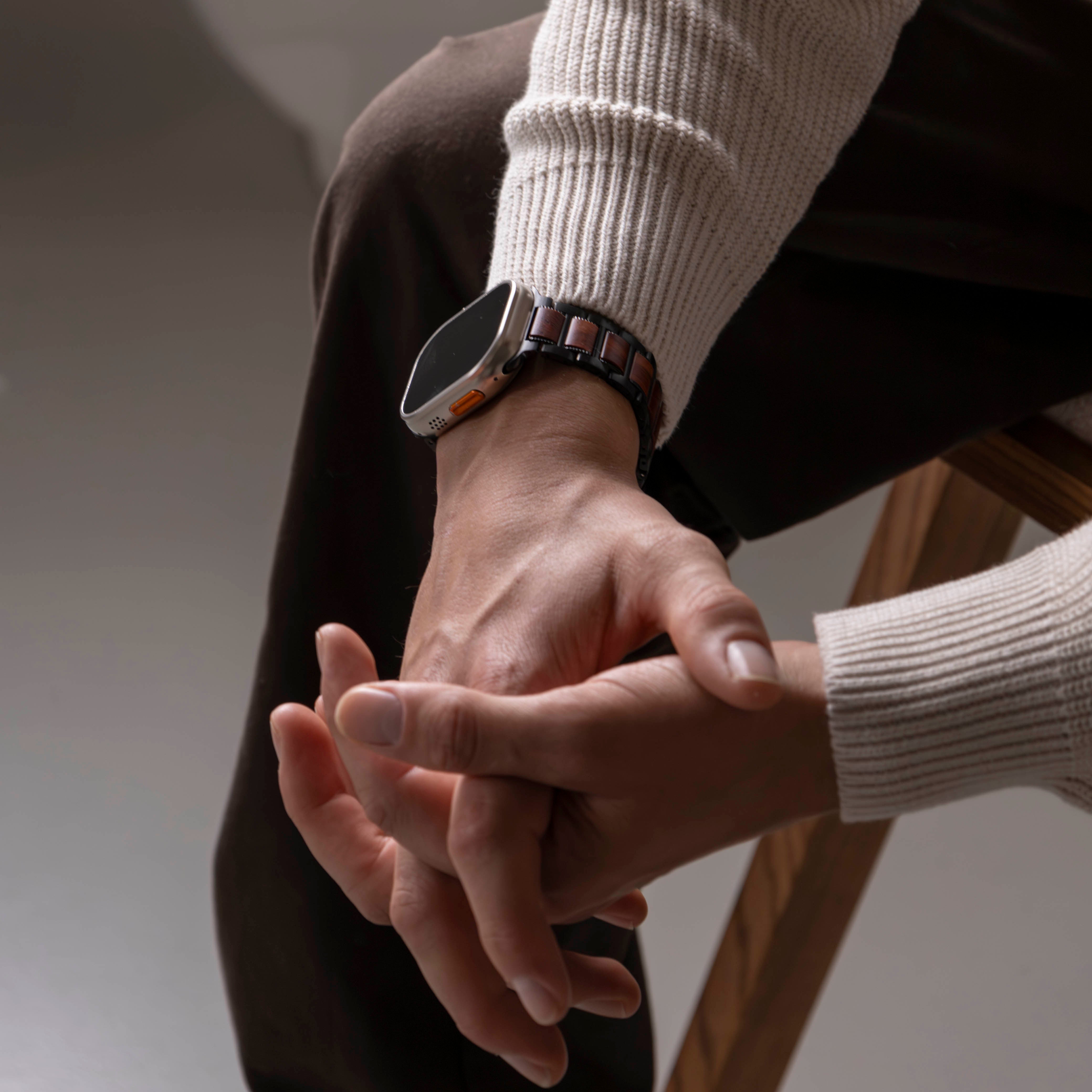 Apple Watch Ultra Stahl-/Holzarmband (Schwarz/Braun)
