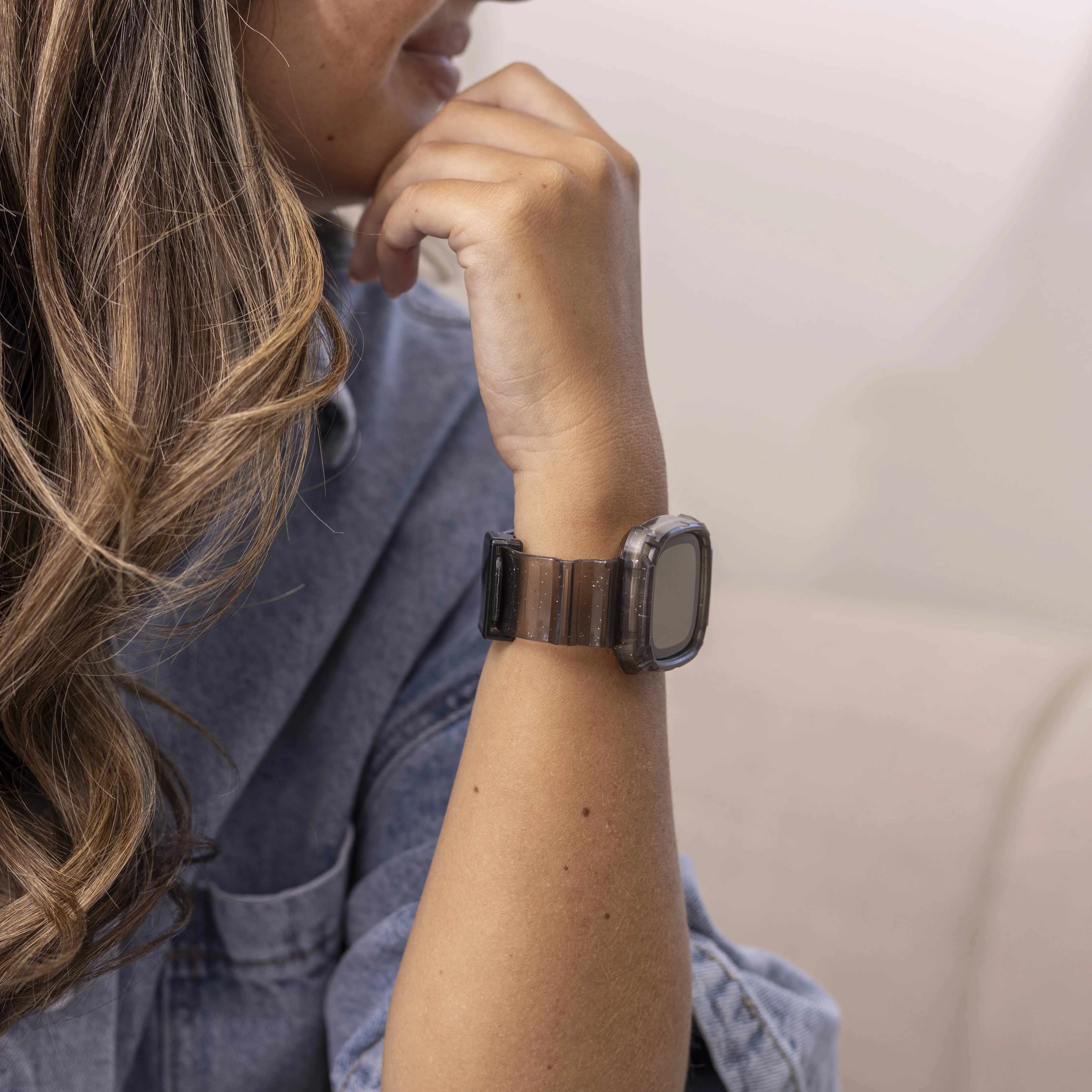 Fitbit Sense Kristallarmband mit Rahmen (Transparent Schwarz)