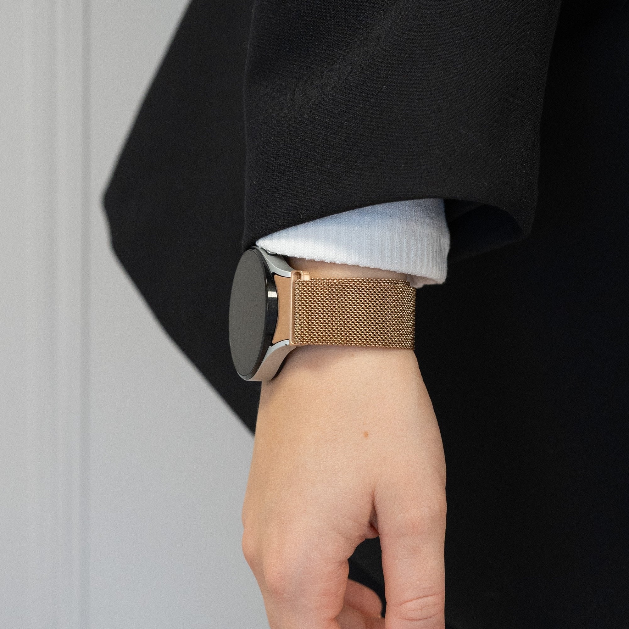 Milanese Loop Strap, champagne, lifestyle photo