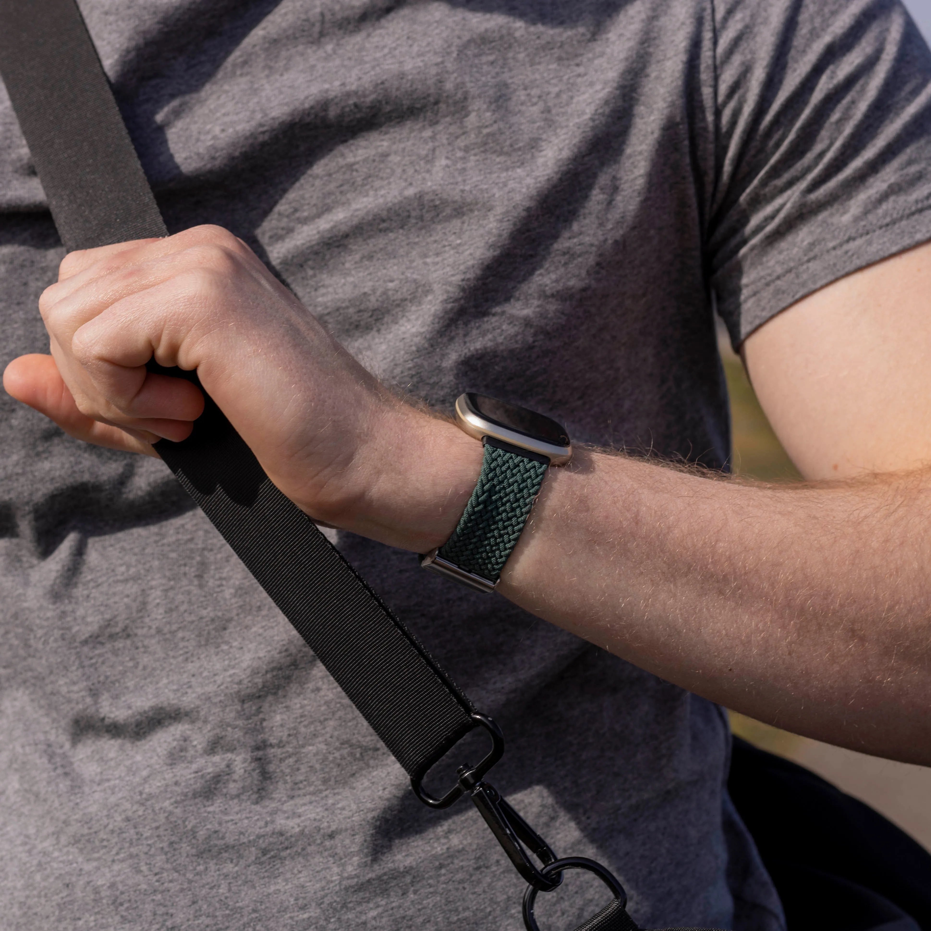 Fitbit Versa 3 verstellbares geflochtenes Armband (Dunkelgrün)