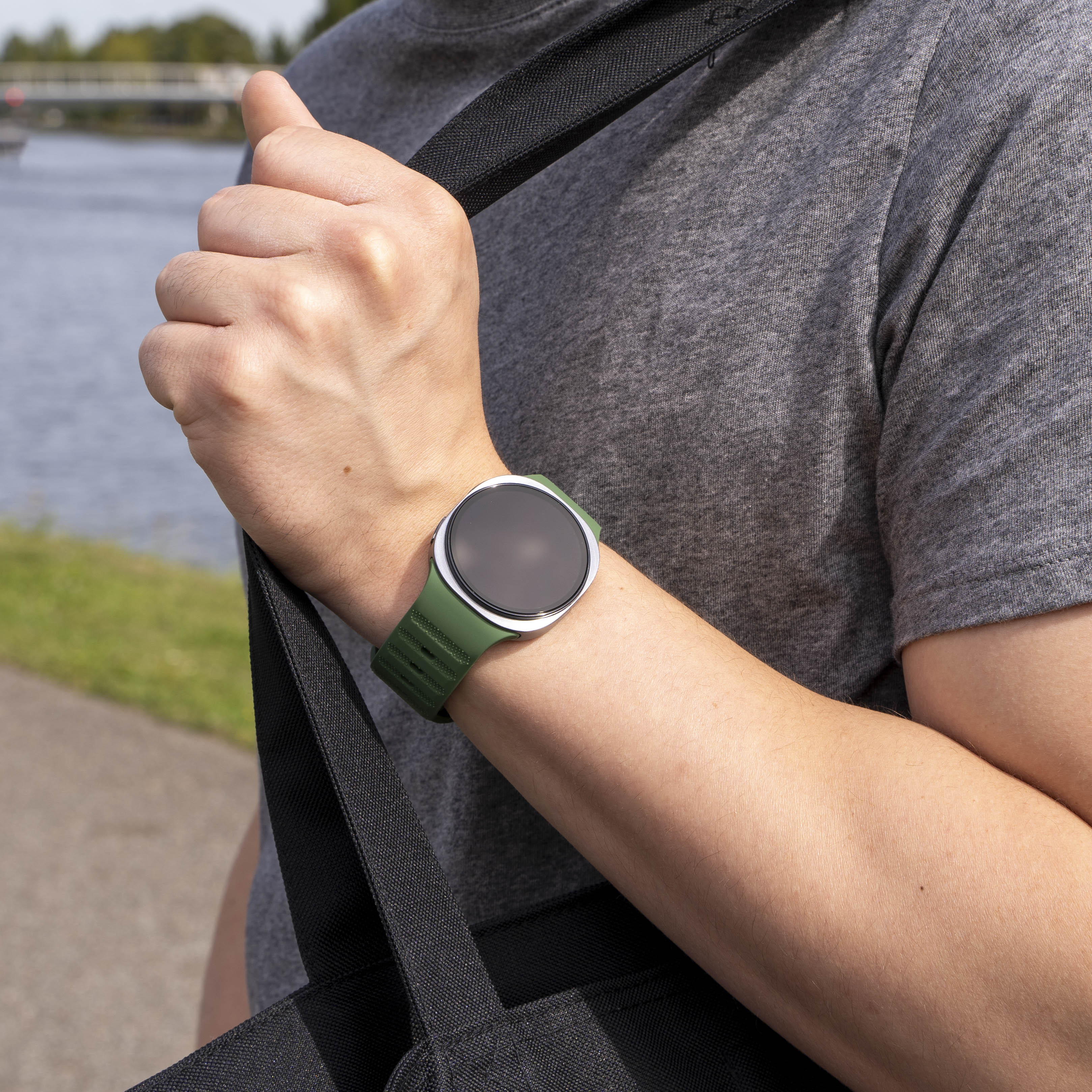 Samsung Galaxy Watch 9 - 40mm Outdoor Silicone Strap (Army Green)