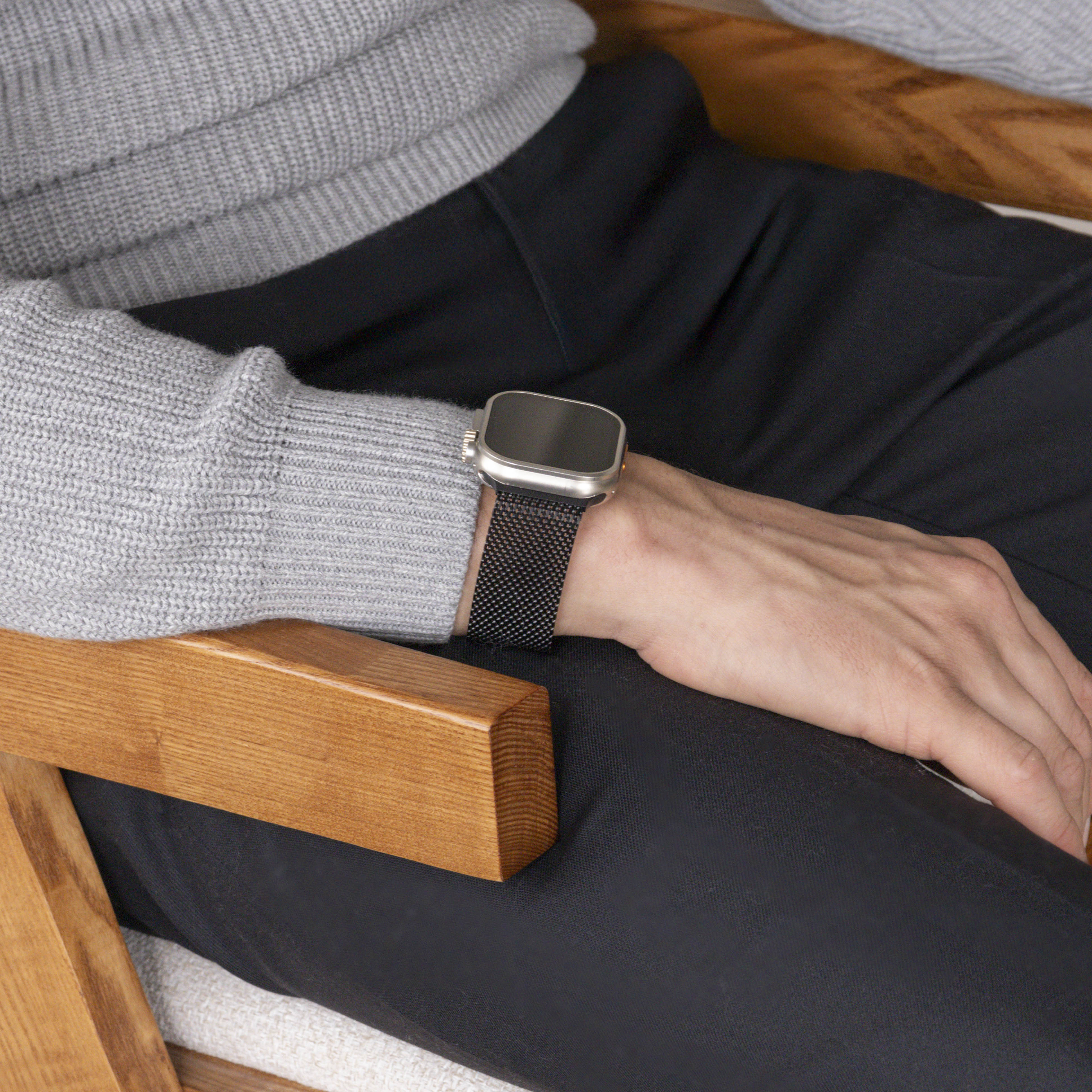 Apple Watch Ultra Modernes Milanese Armband (Schwarz)