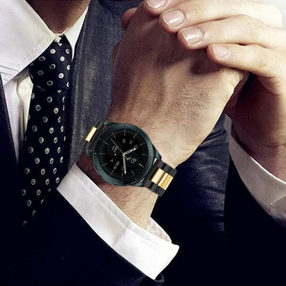 Steel Strap, black/gold, lifestyle photo