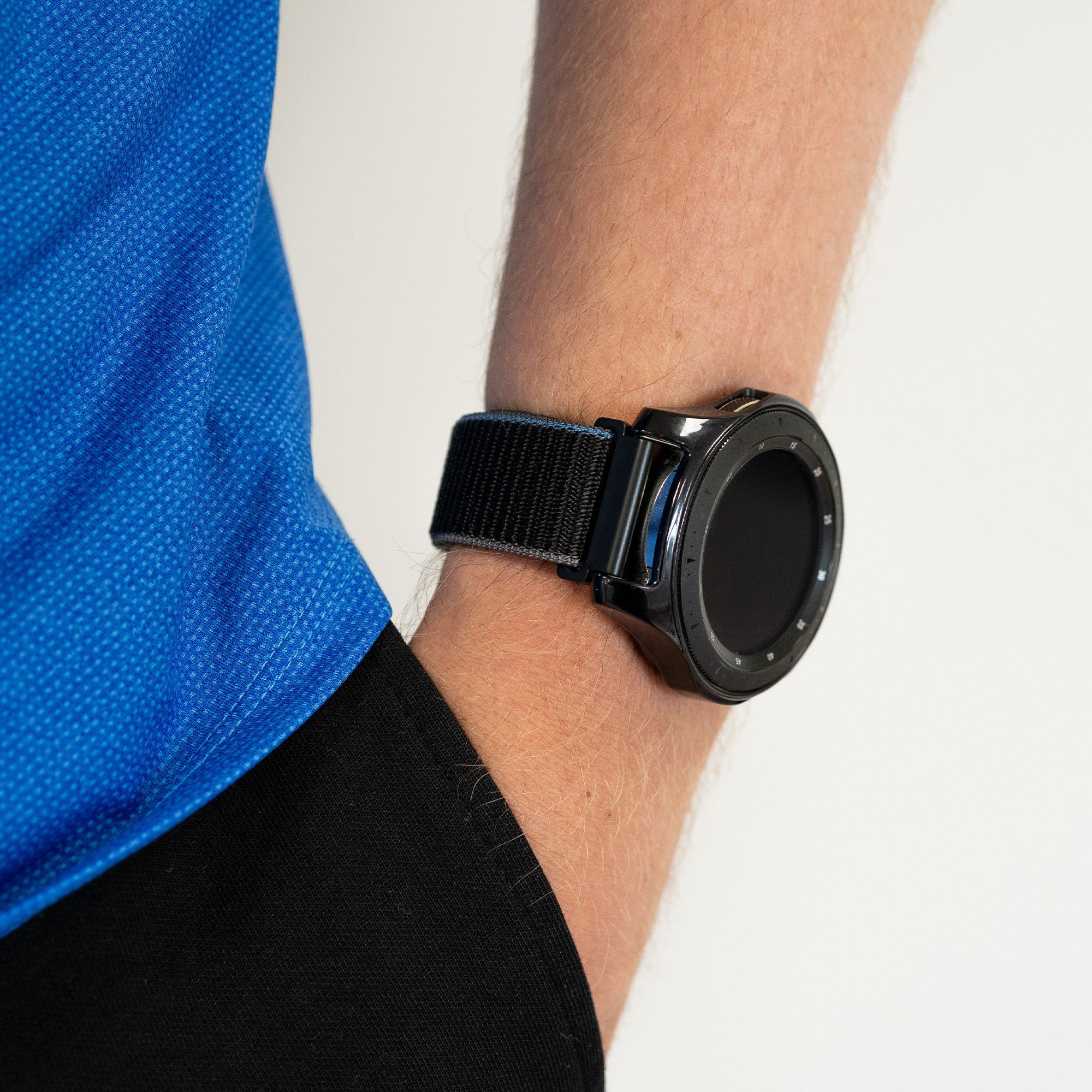 Garmin Vivoactive 4 Nylonarmband (Anthrazit)