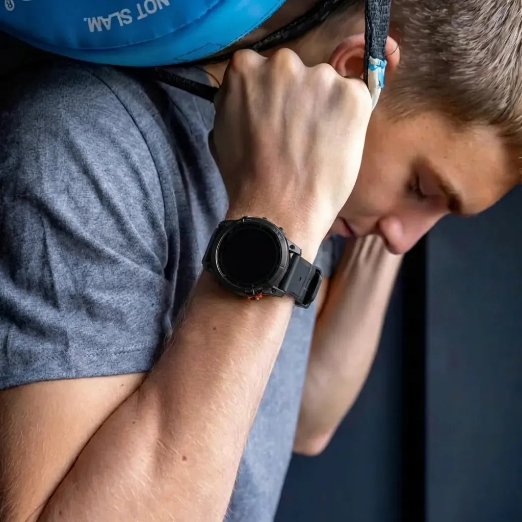 Garmin Fenix 7 Sportarmband mit Schnalle (Scwarz/Grau)