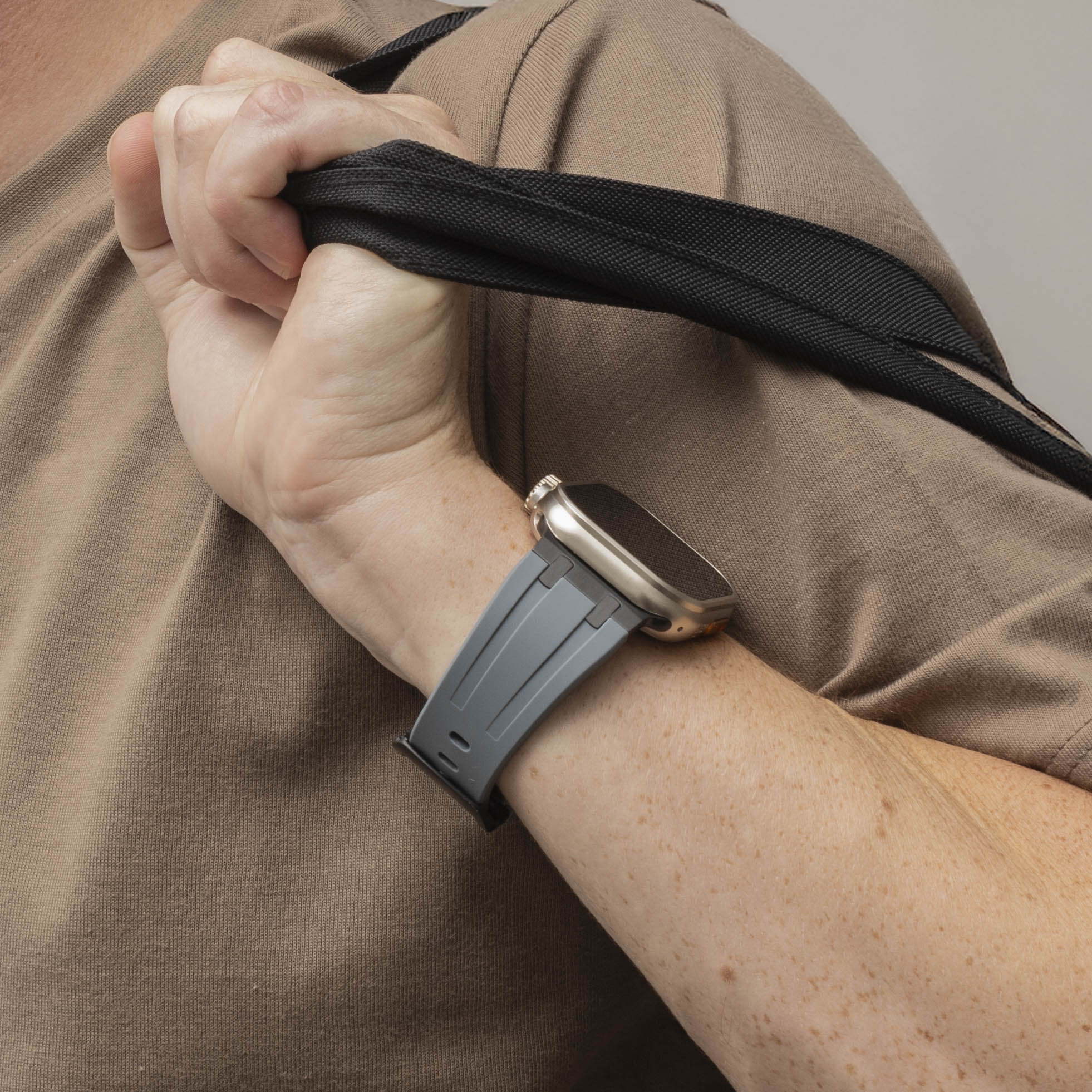 Bandz Apple Watch Ultra Silikonarmband Luxus Liquid (Grau/Schwarz)