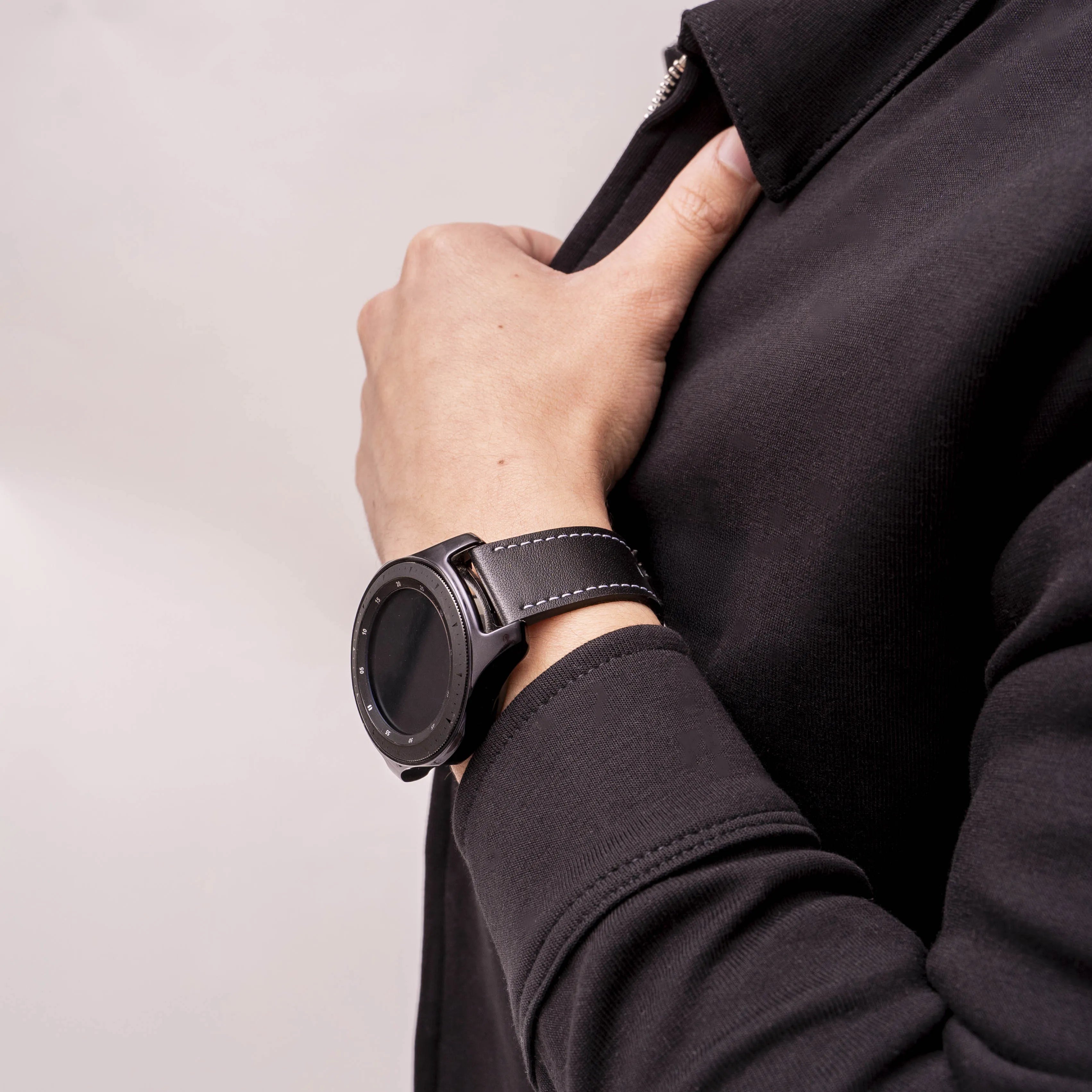 Suunto Vertical 'One Push' Leder-Armband (schwarz)