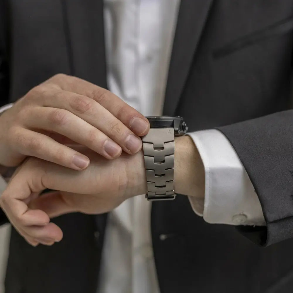 Garmin Instinct Titanarmband (Titanium)