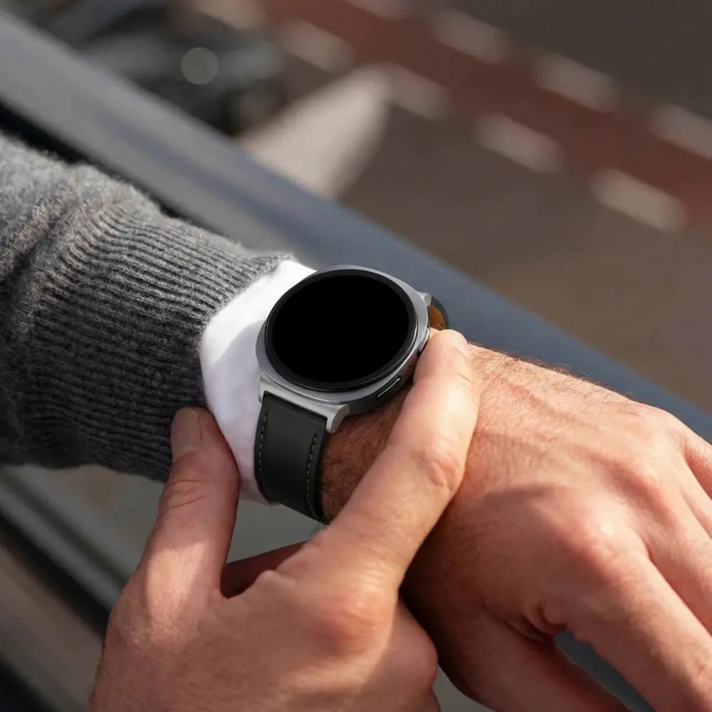 Bandz Samsung Galaxy Watch 8 Classic Lederarmband 'Classic' (Schwarz)