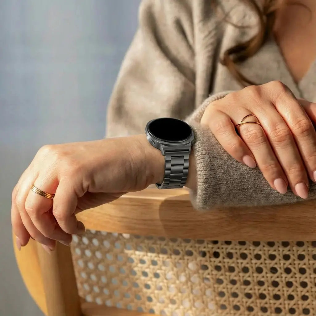 Samsung Galaxy Watch 8 - 44mm titanium bandje (zwart)