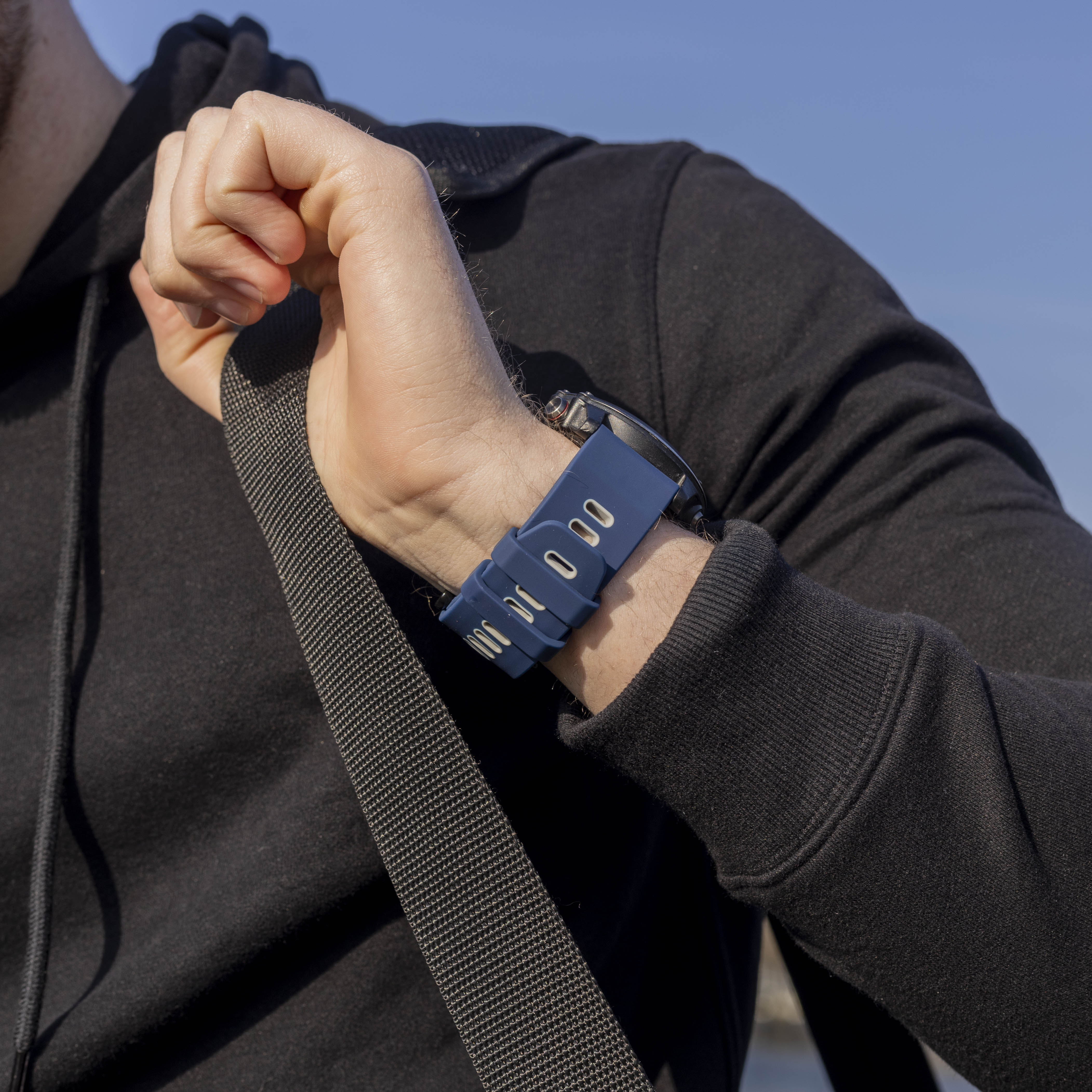 Garmin Fenix 8 - 51mm Schnalle Sport Amrband (Blau/Grau)