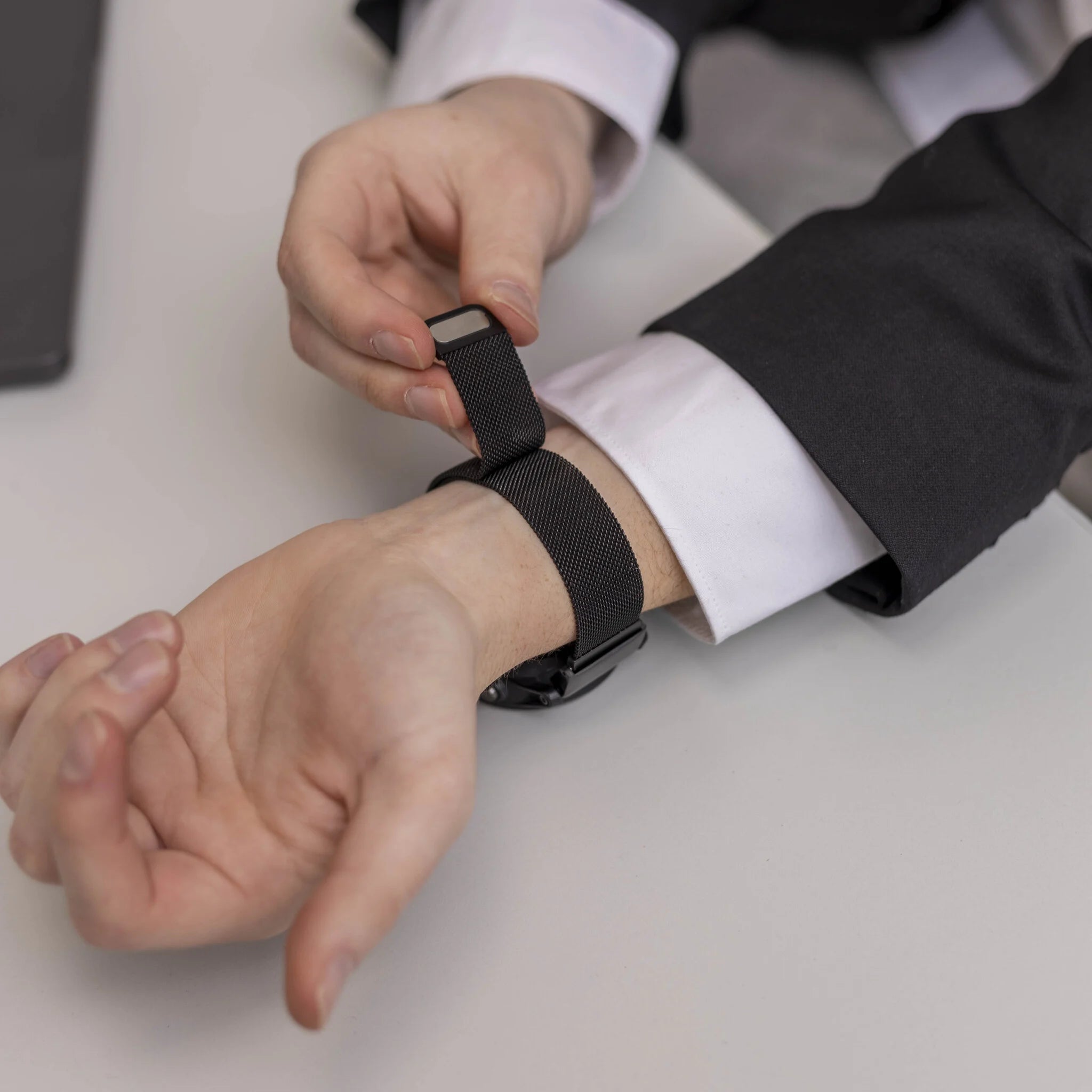 Garmin Epix Gen 2 Milanese Strap (Black)