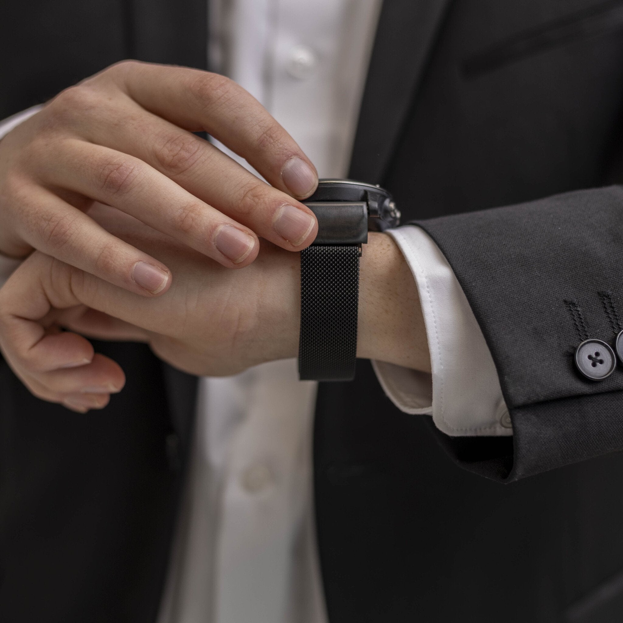 Garmin Descent G2 Milanese Armband (Schwarz)