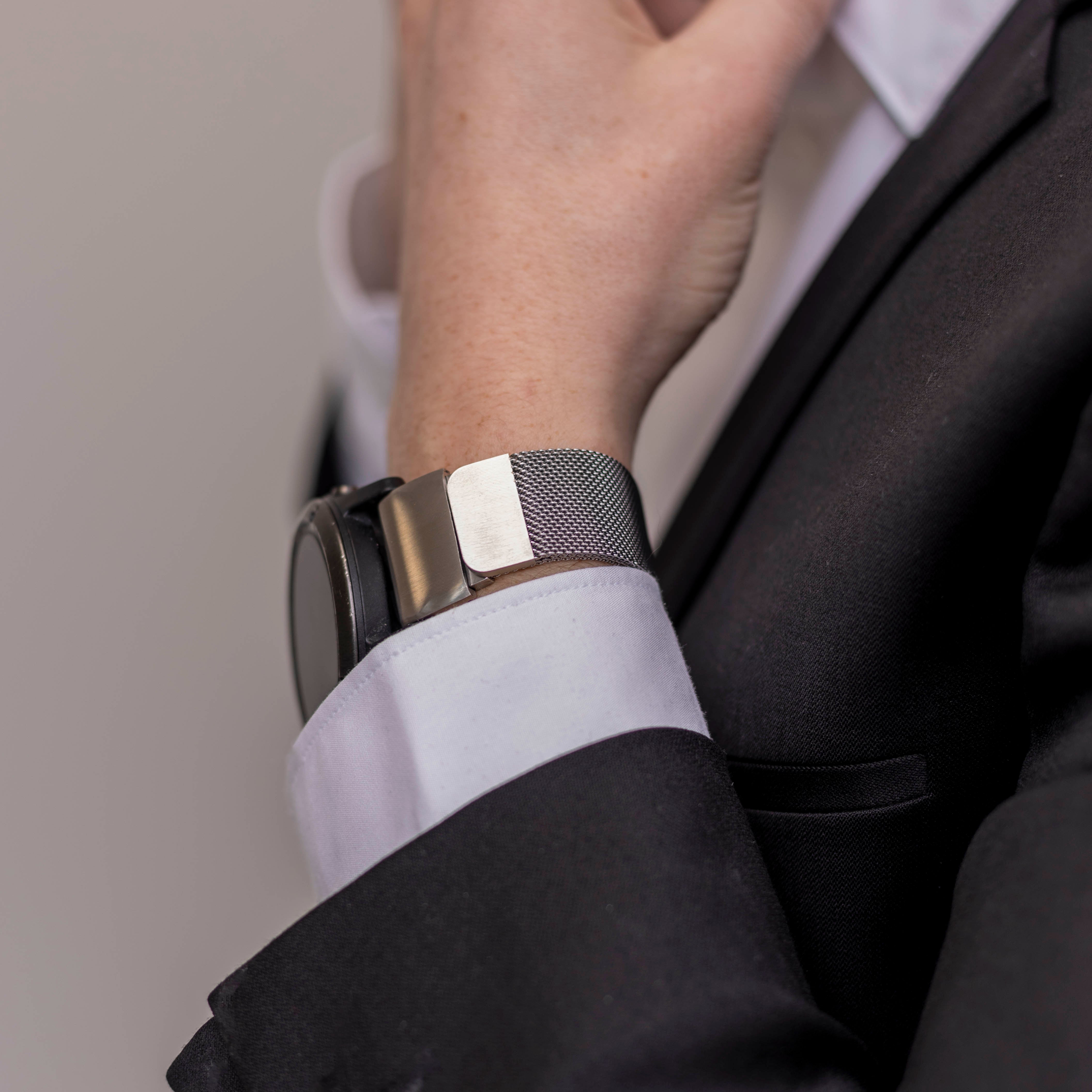 Garmin Fenix 7x Milanese-Armband (Silber)