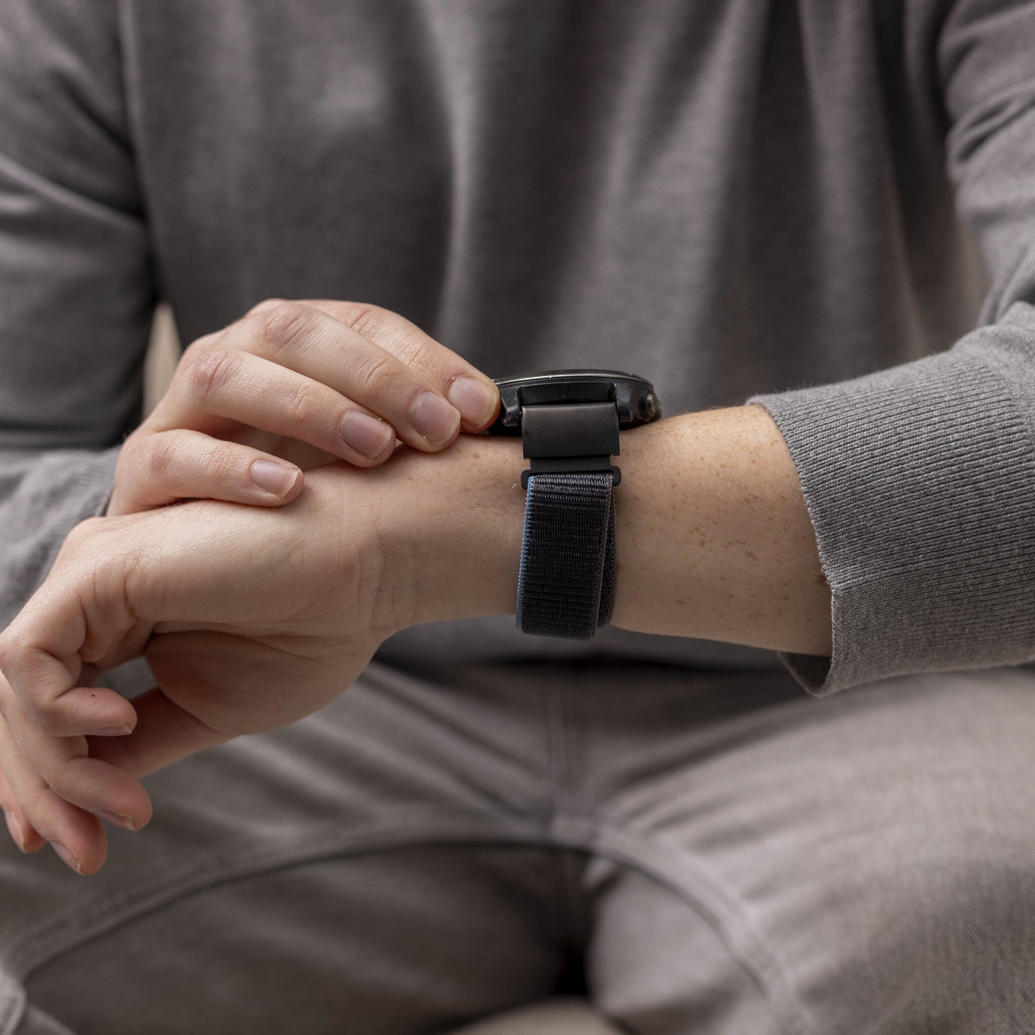 Garmin Instinct 2 Nylonarmband (Anthrazit)