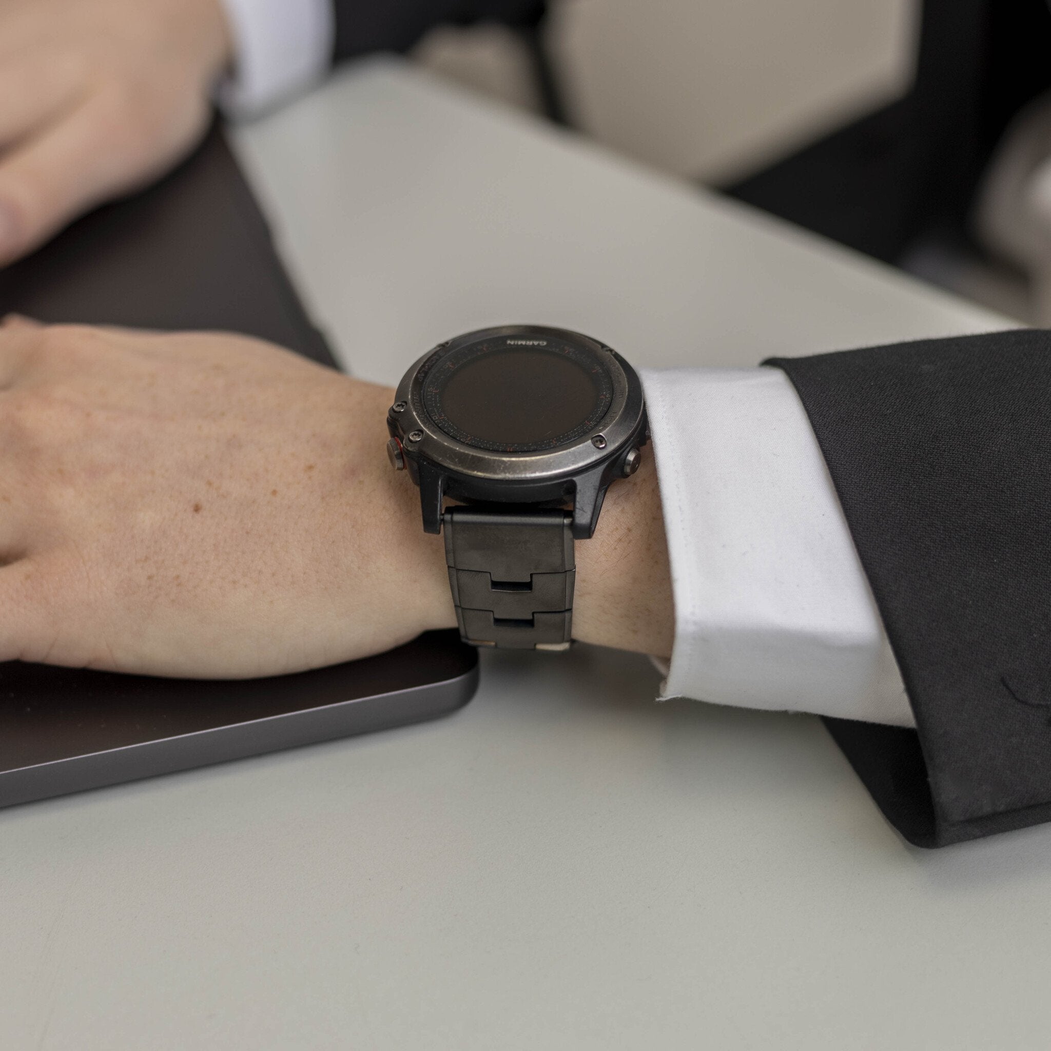 Garmin Descent MK2(i) Titanarmband (Graphit)