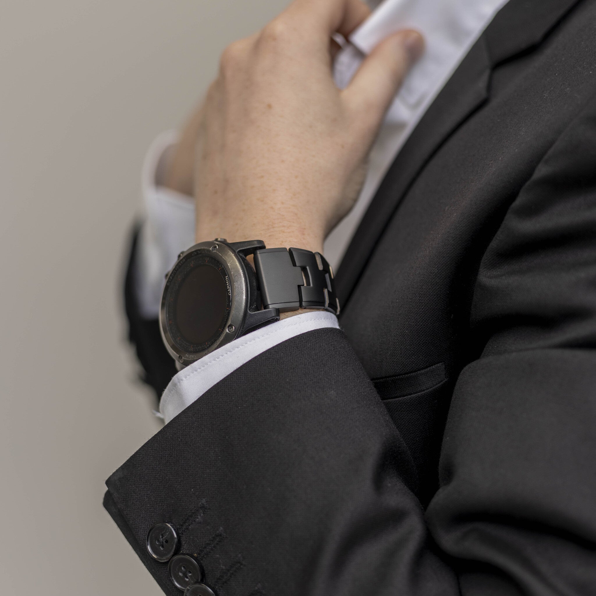 Garmin Fenix 5/6 Titanium Strap (Black)