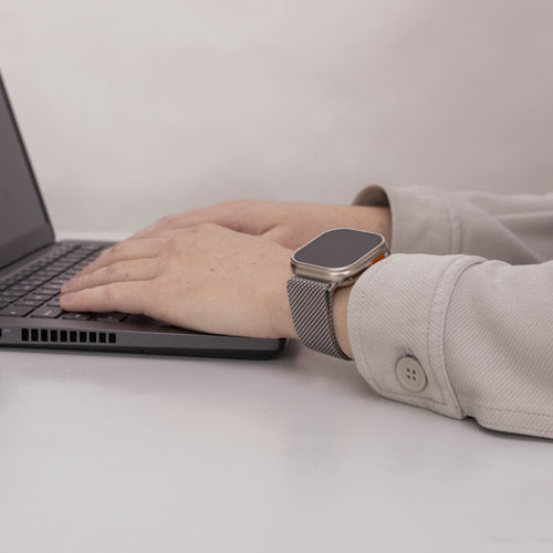 Apple Watch Titan Milanese-Armband (Titan)