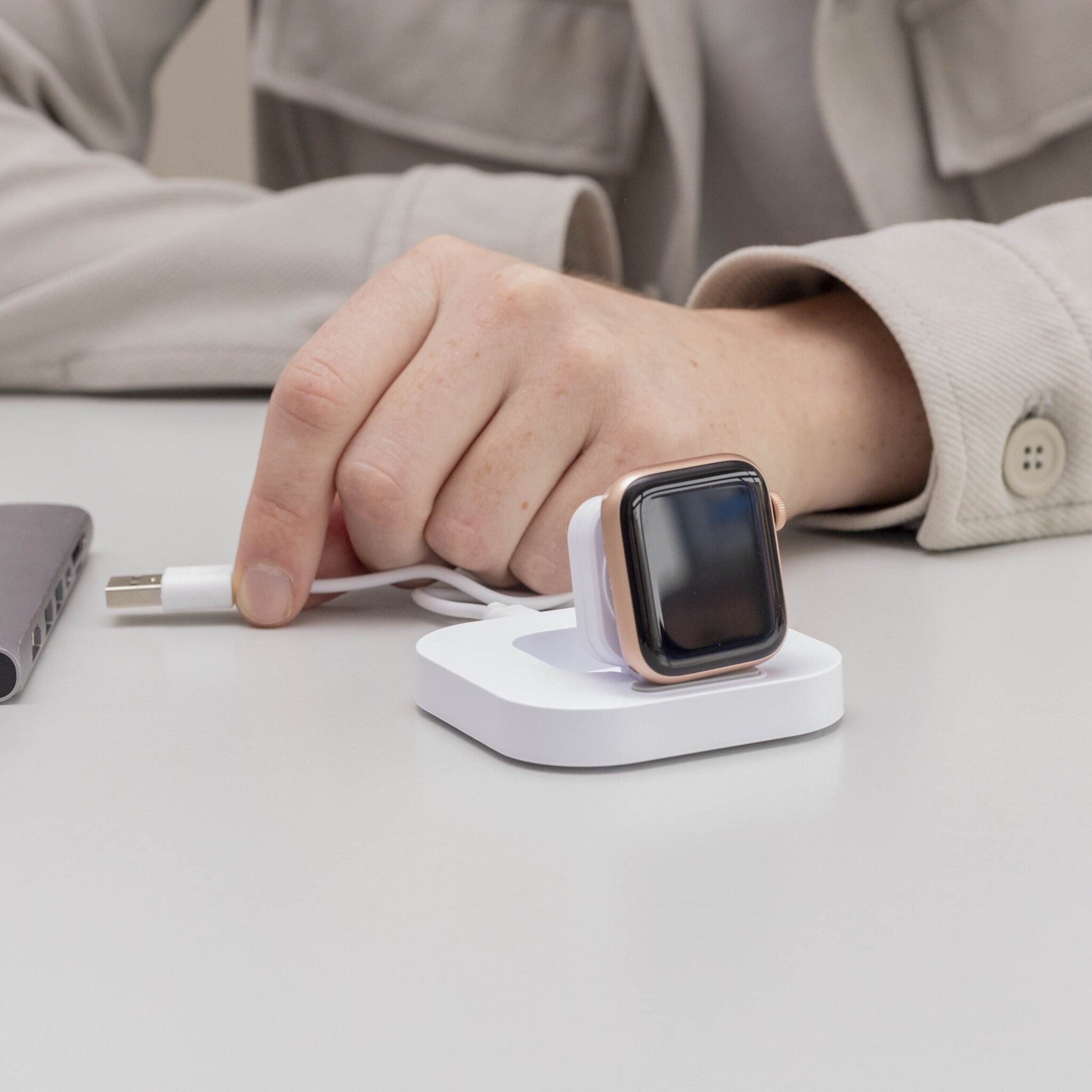 Apple Watch Portable Mini Charger (White)