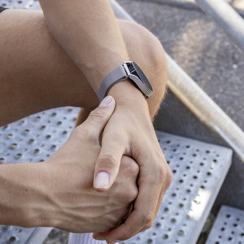 BALR Samsung Galaxy Watch 42mm Milanese Armband (Silber)